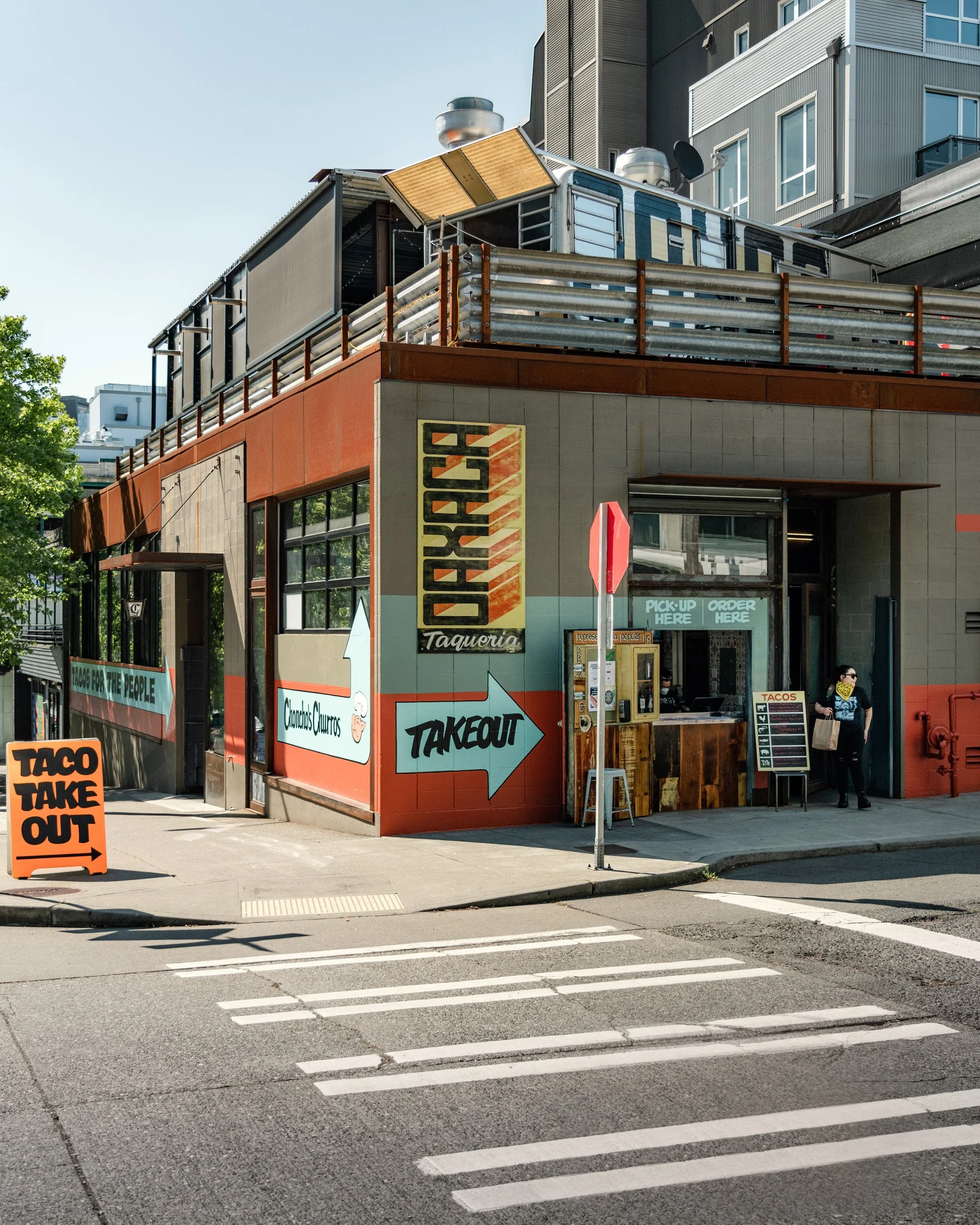 Mezcaleria Taco Window_RE_001_web.jpg