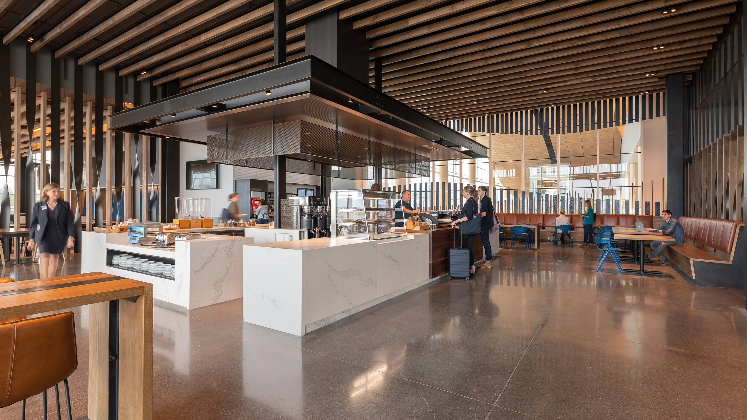 Alaska Lounge_AP_015.jpg