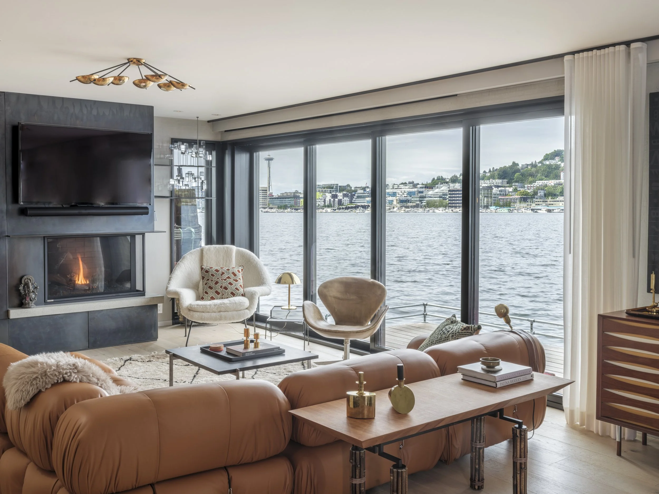 Modern Floating Home_EJ_001.jpg