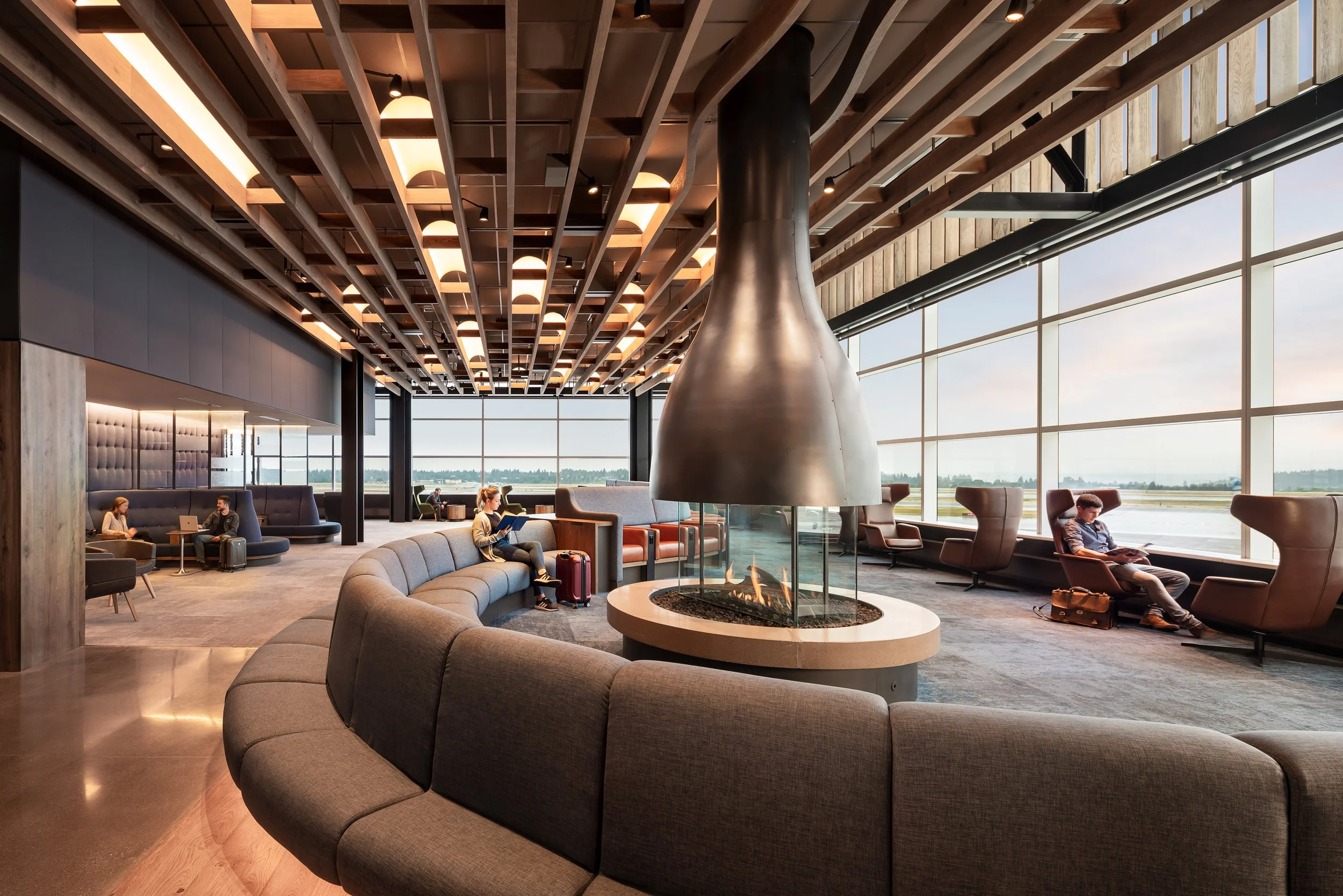 Alaska Lounge_AP_020.jpg