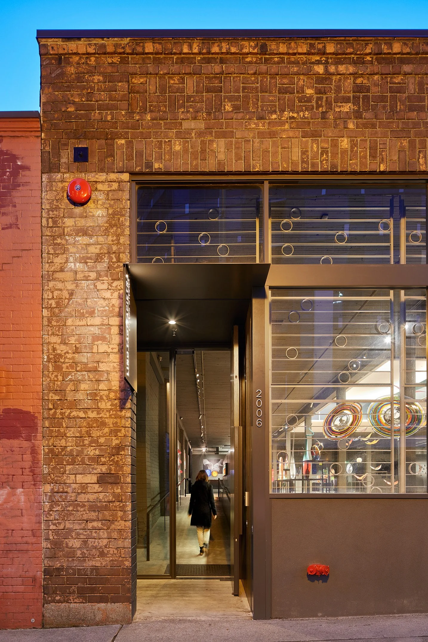 Linos_BB_002_low res.jpg