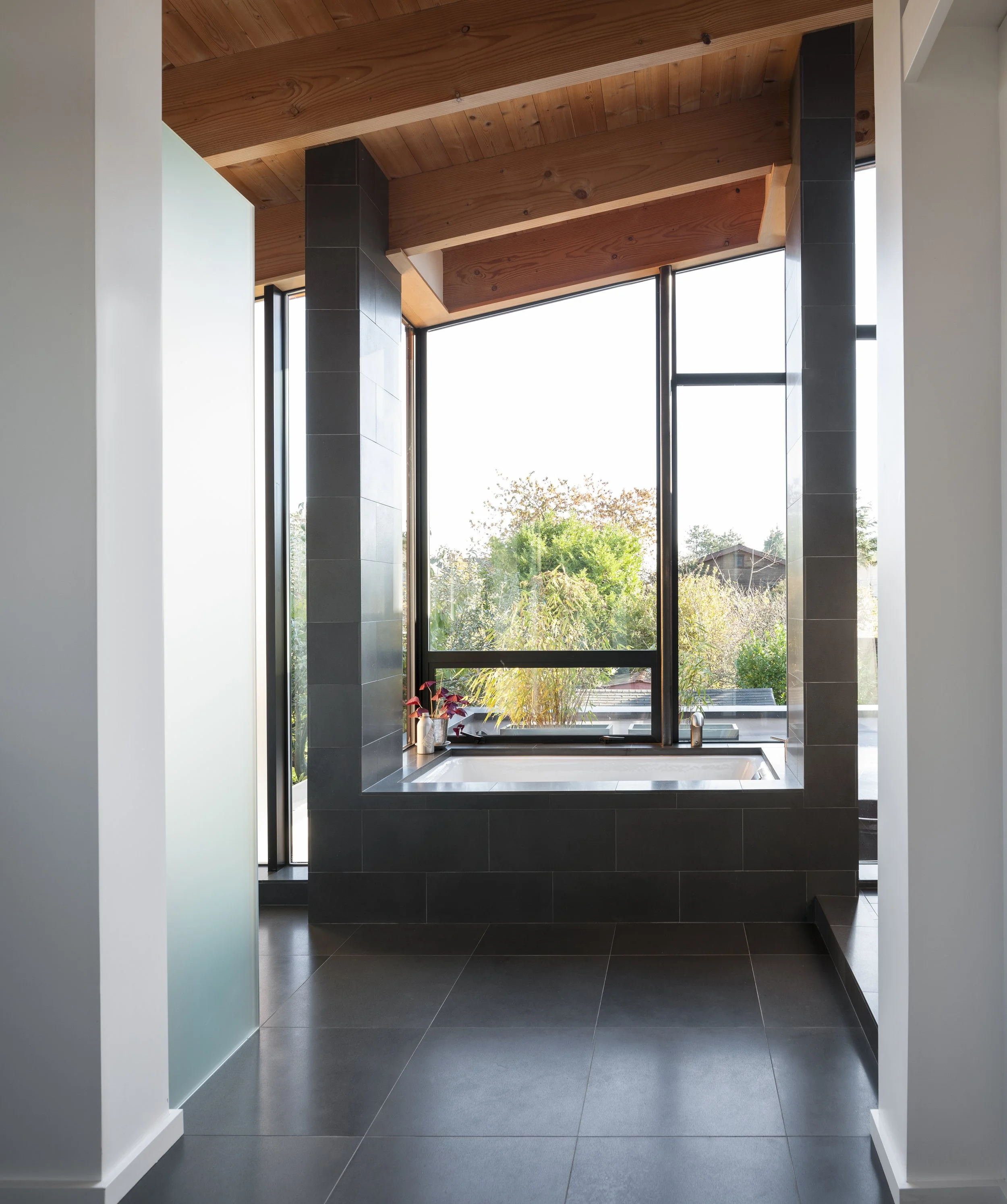 Phinney Residence (McLaughlin)_JG_003.jpg