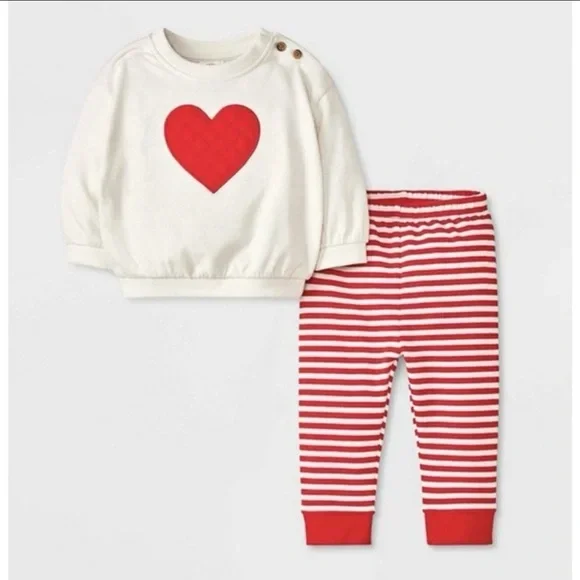 Cat & Jack Heartfelt Charm Baby Outfit Set (12m)