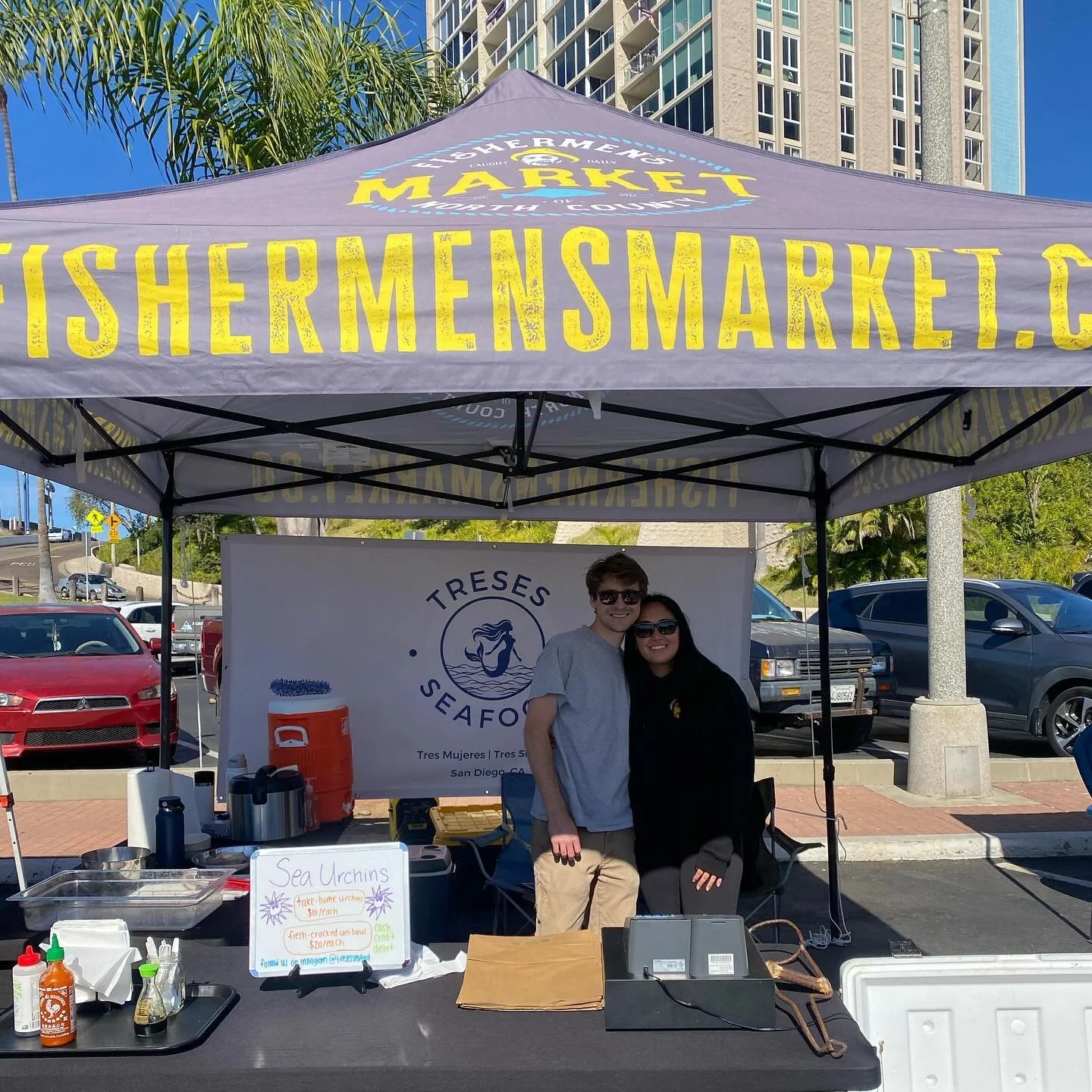 Thanks to everyone who came by our booth to buy an urchin, uni bowl, or just stopped to chat and learn more about sea urchins! We love meeting everyone in the awesome @fishermensmarket community 🫶🏼🐠