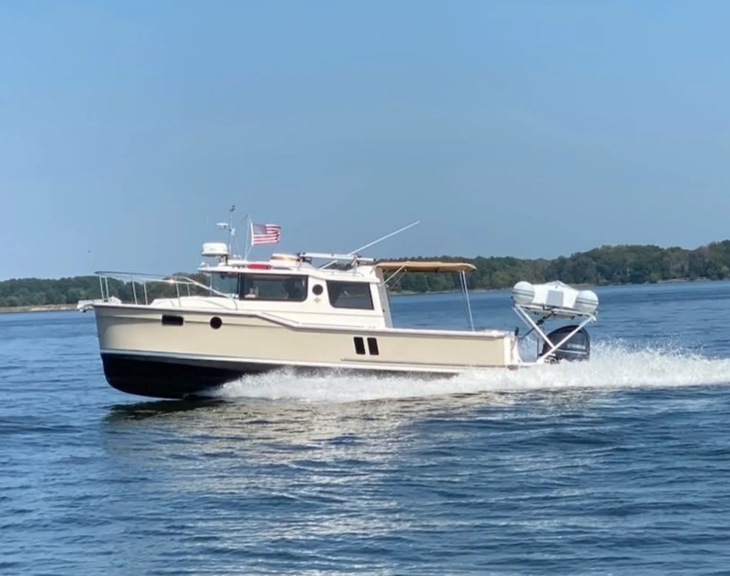2021 Ranger Tug w/ Yamaha 300 hp outboard
