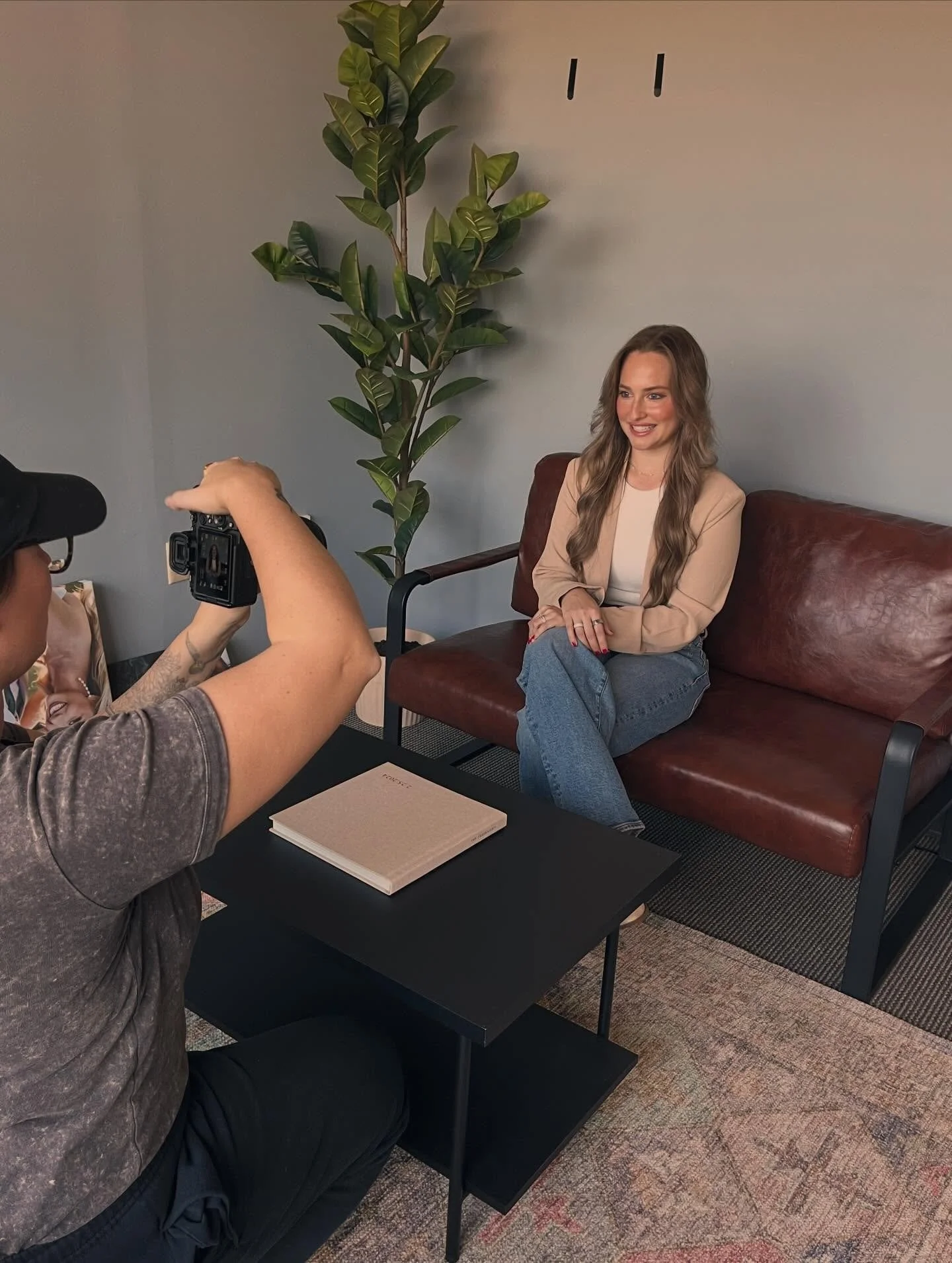 Behind the scenes of another content shoot 📸✨

Doing photoshoots more frequently has been such a growth stretch &mdash; and this time felt different. More confident. More comfortable. More aligned.

Huge shoutout to my amazing photographer for alway