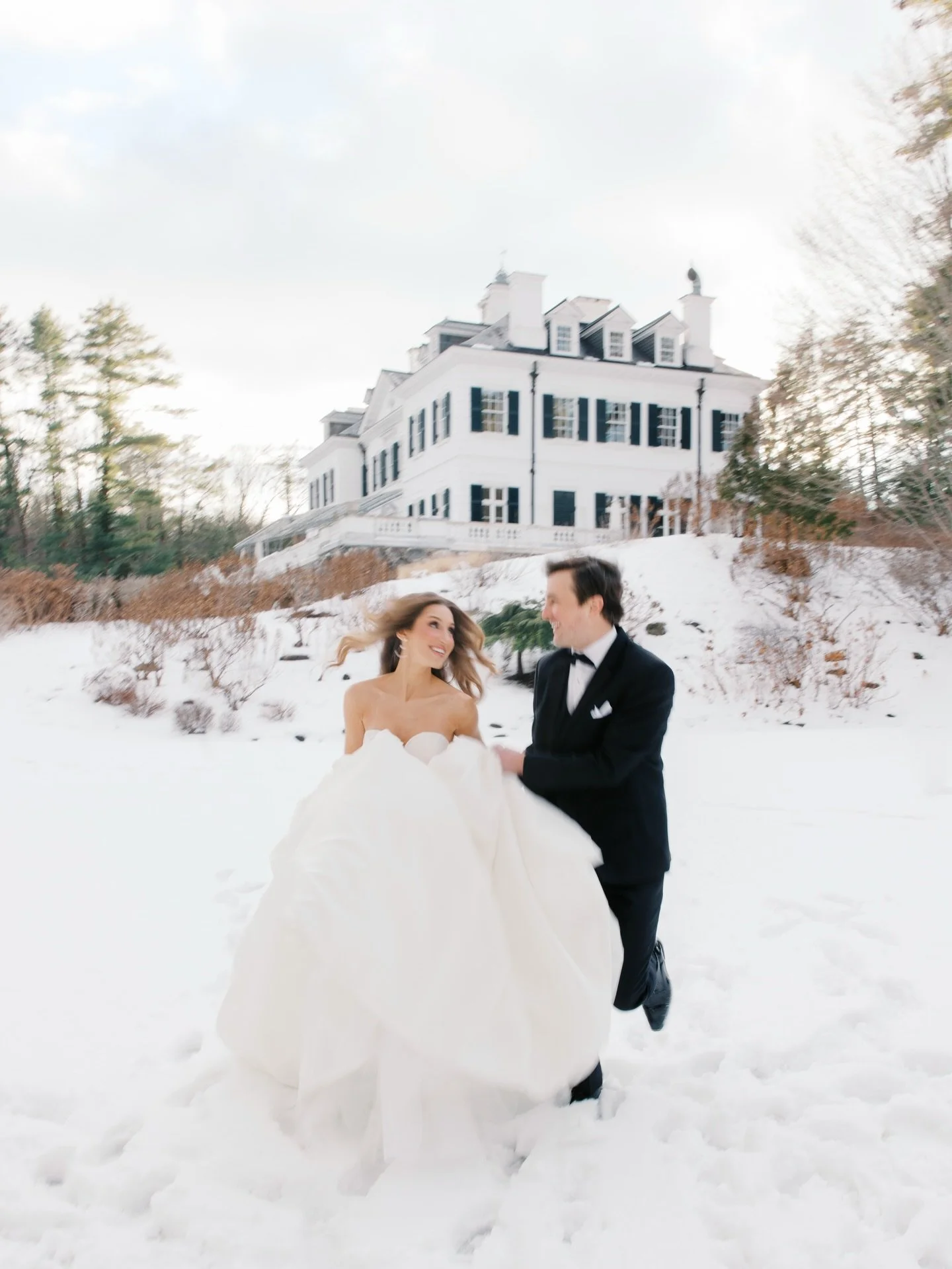 Is there anything more chic than winter whites?

Planning and design: @cloverroe
Venue: @weddingsatthemountlenox @themountlenox
Photographer: @stephanieberensonphotography
Videographer: @adamgorhamfilms
Content Creator: @contentbyjm
MUA: @deannaelyse