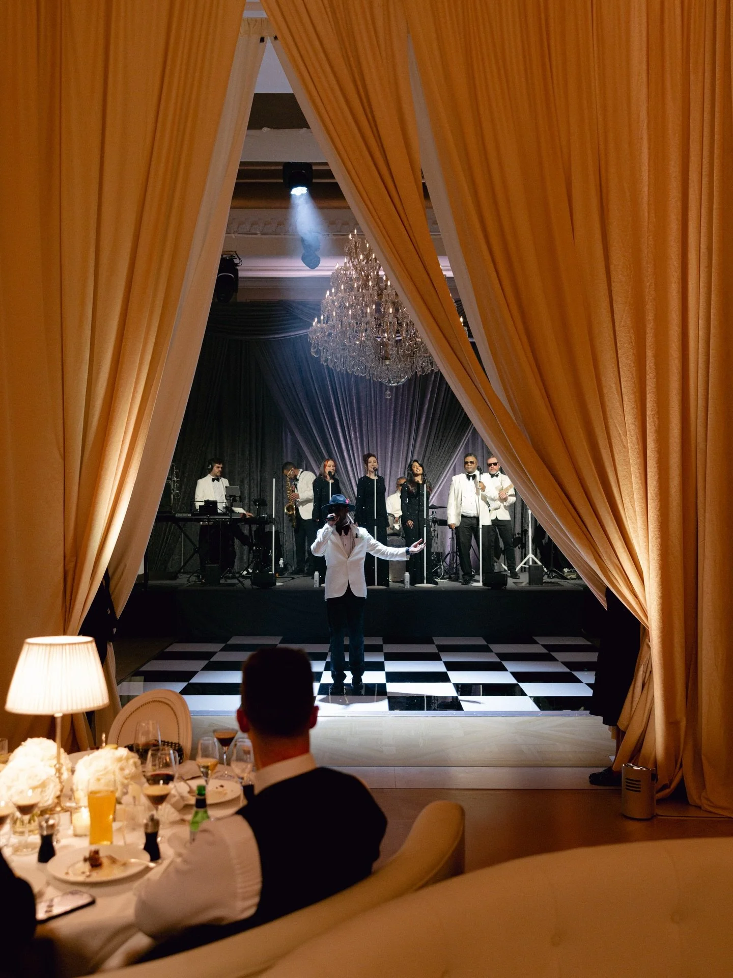 If there&rsquo;s one thing we love, it&rsquo;s the element of surprise. The transition from dinner into after party is one of the most important moments of the evening. For Erika and Tommy&rsquo;s wedding, guests were enjoying dinner and live enterta