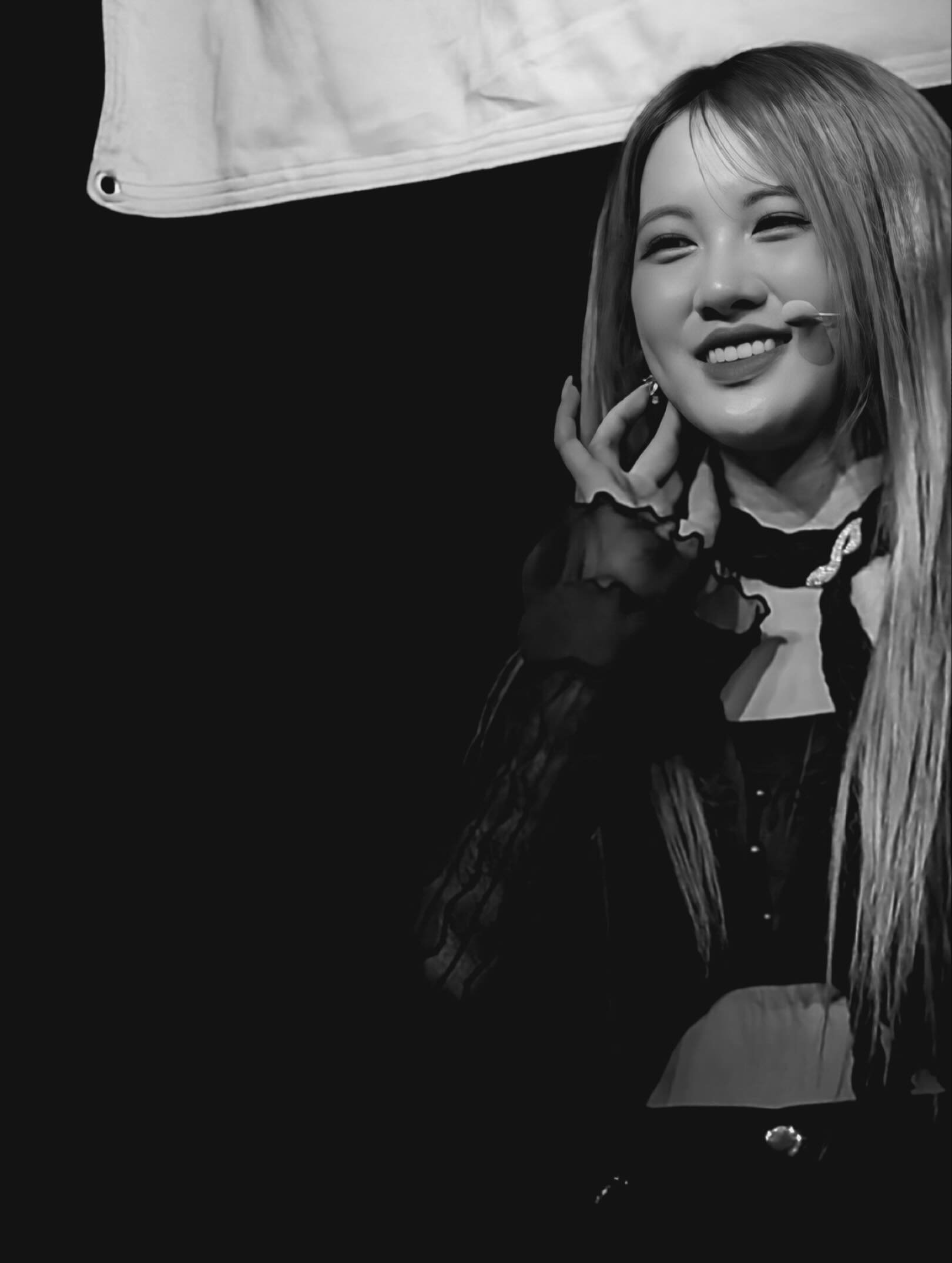 Smiley Jia.
TRUE DIAMOND TOUR
@tribedaloca @jjiaya_ 

Berlin, Germany 🇩🇪

#TRIBE #TRI_BE #KpopConcert #TRUE #Songsun #Kelly #Jinha #Hyunbin #Jia #Soeun #Mire #TRIBESongsun #TRIBEKelly #TRIBEJinha #TRIBEHyunbin #TRIBEJia #TRIBESoeun #TRIBEMire #TRI_