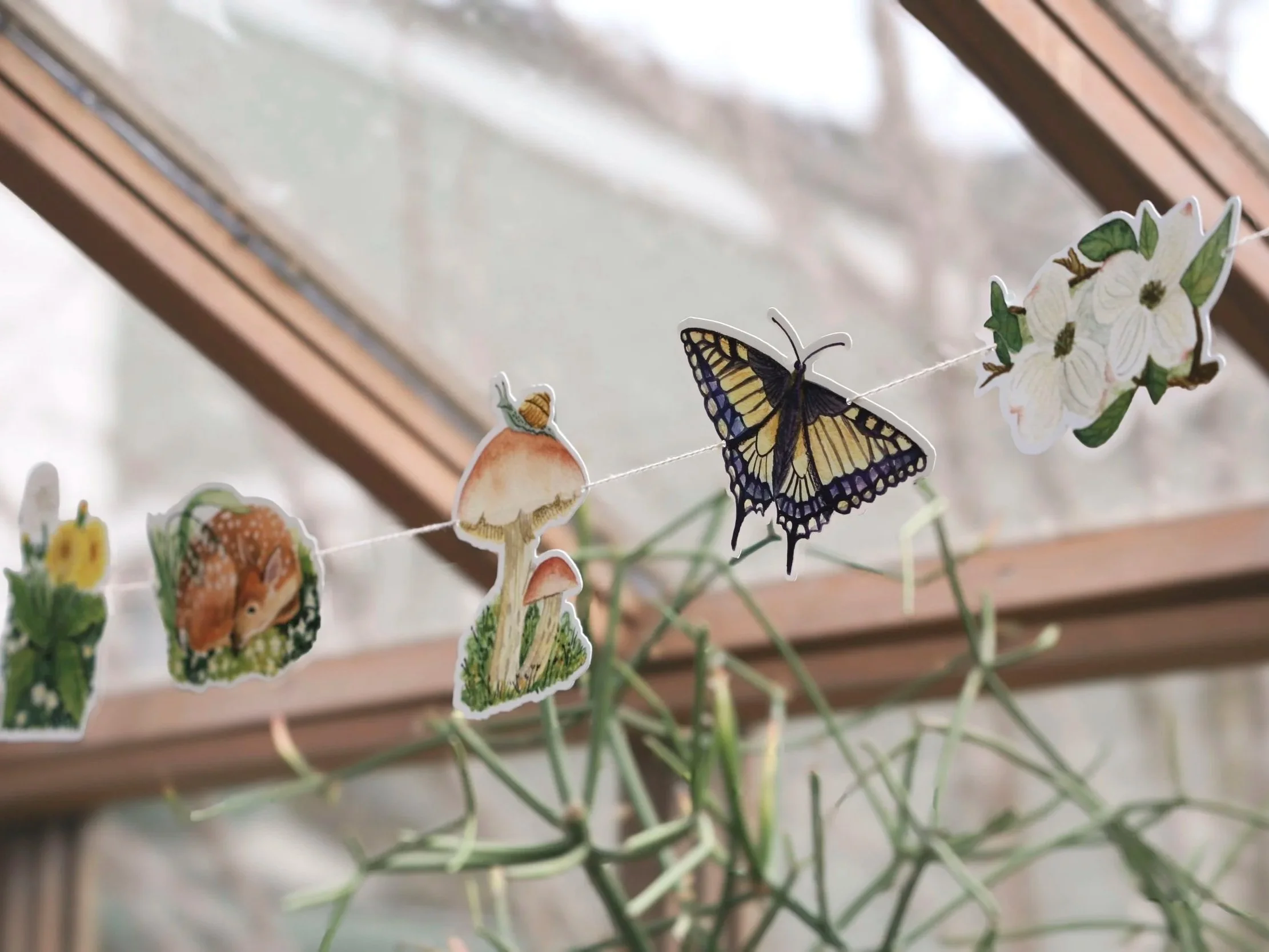Spring Flora & Fauna Garland