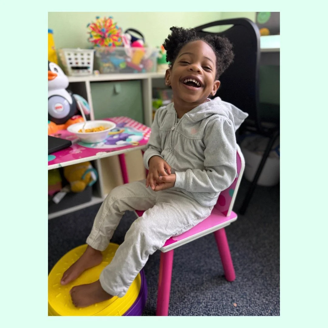 Monday smiles at Sunshine SPOT ☀️