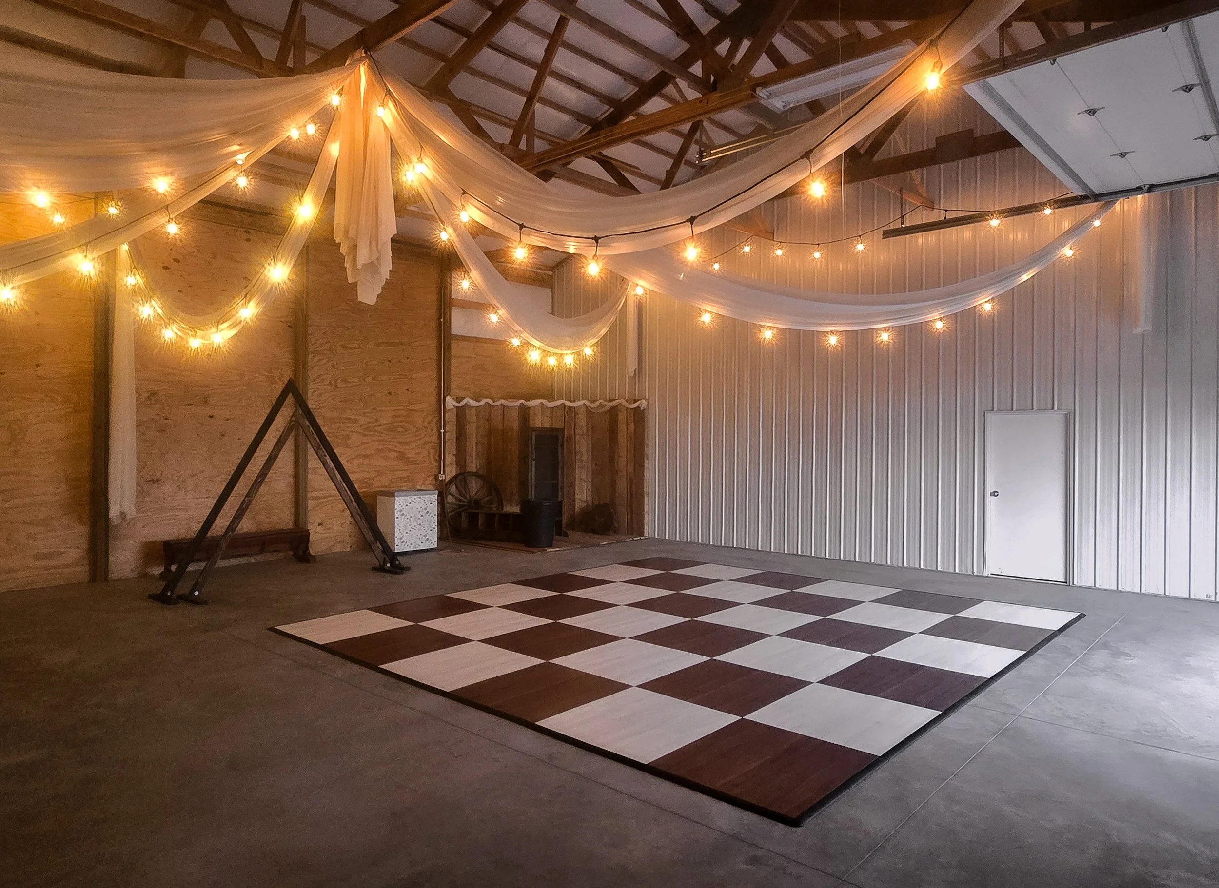 18x18 White Oak & Dark Maple Checkerboard Dance Floor In Livermore, Colorado