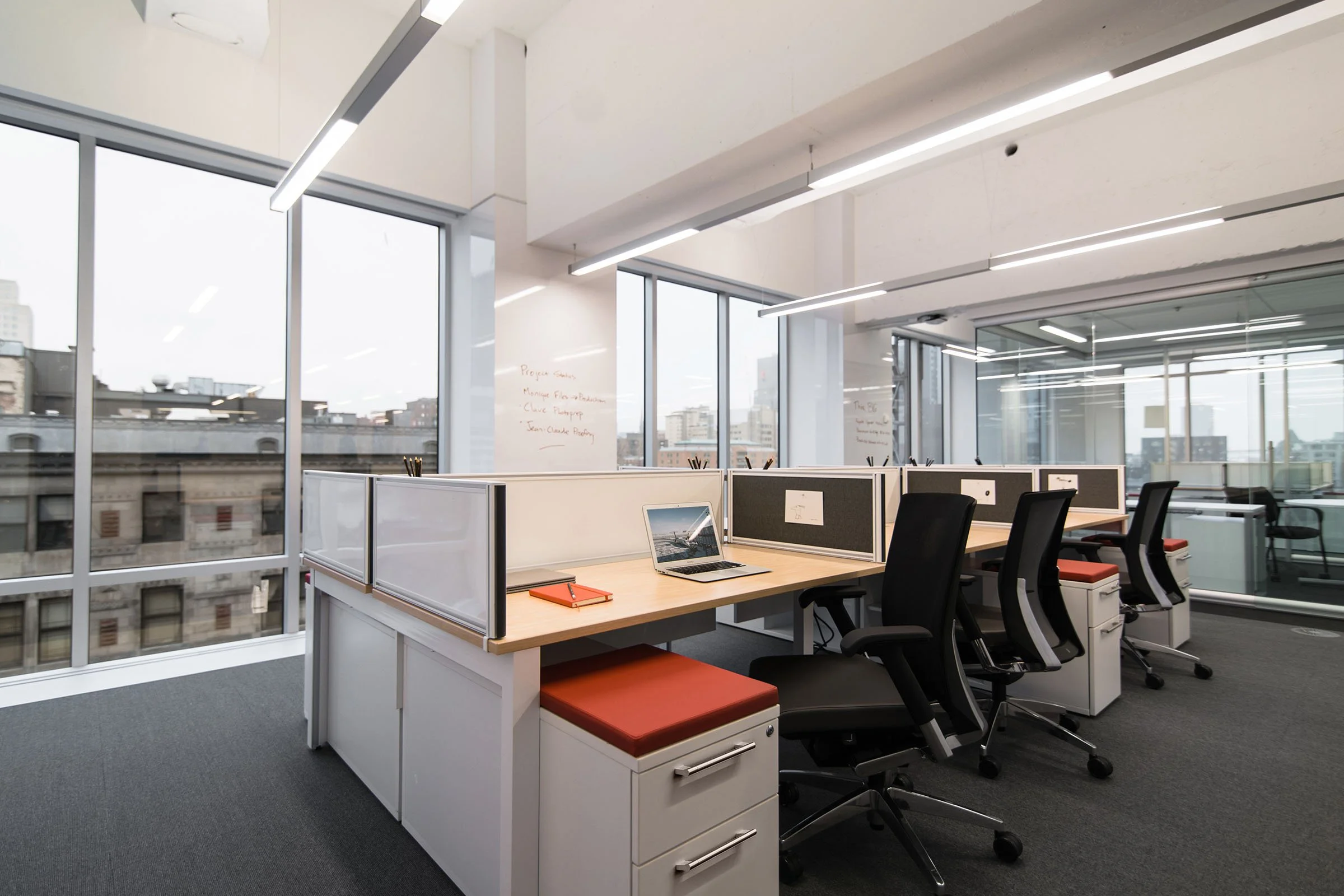 G20 — desks with chairs by window