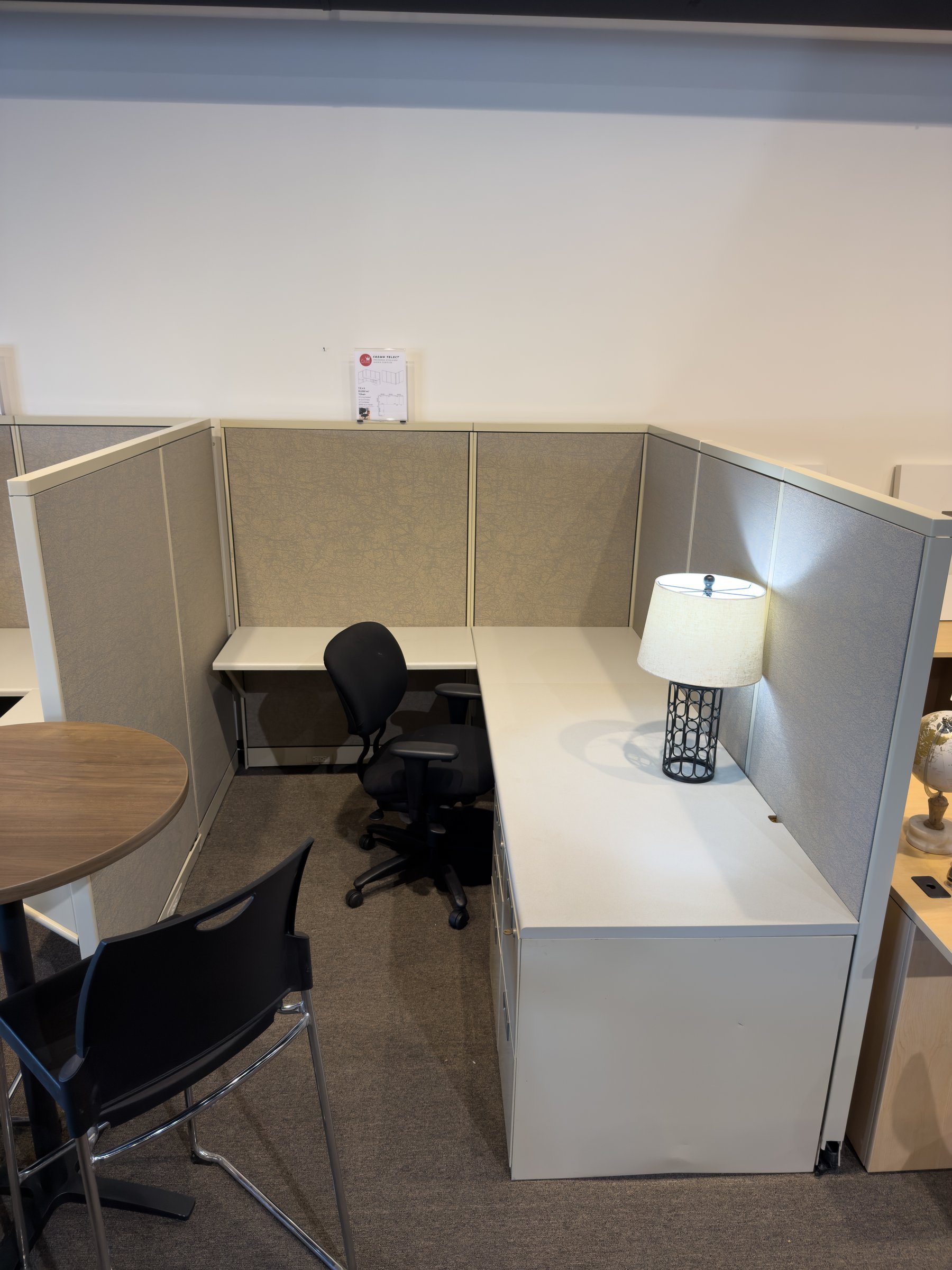 7.5x6 Avenir Cubicles — workstation angle