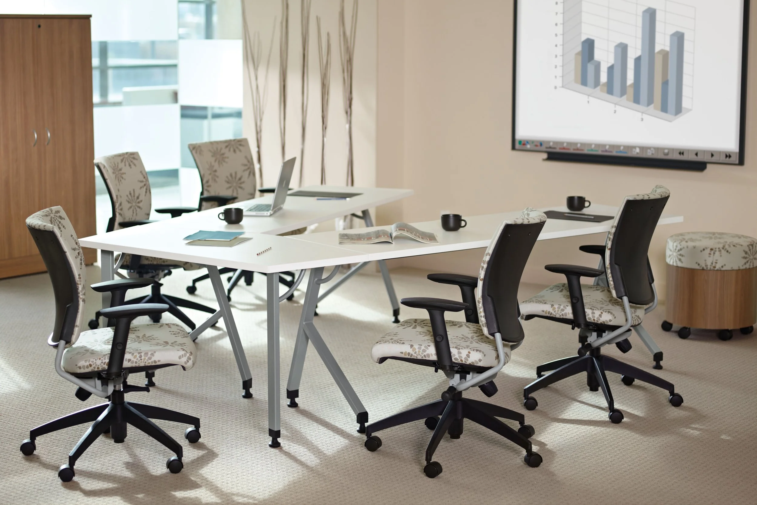 Graphic Chair Line — view 2