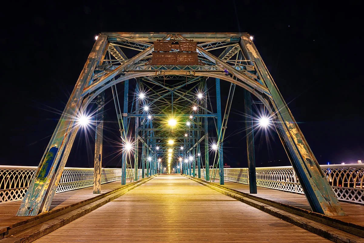 Walnut Street Bridge.jpg