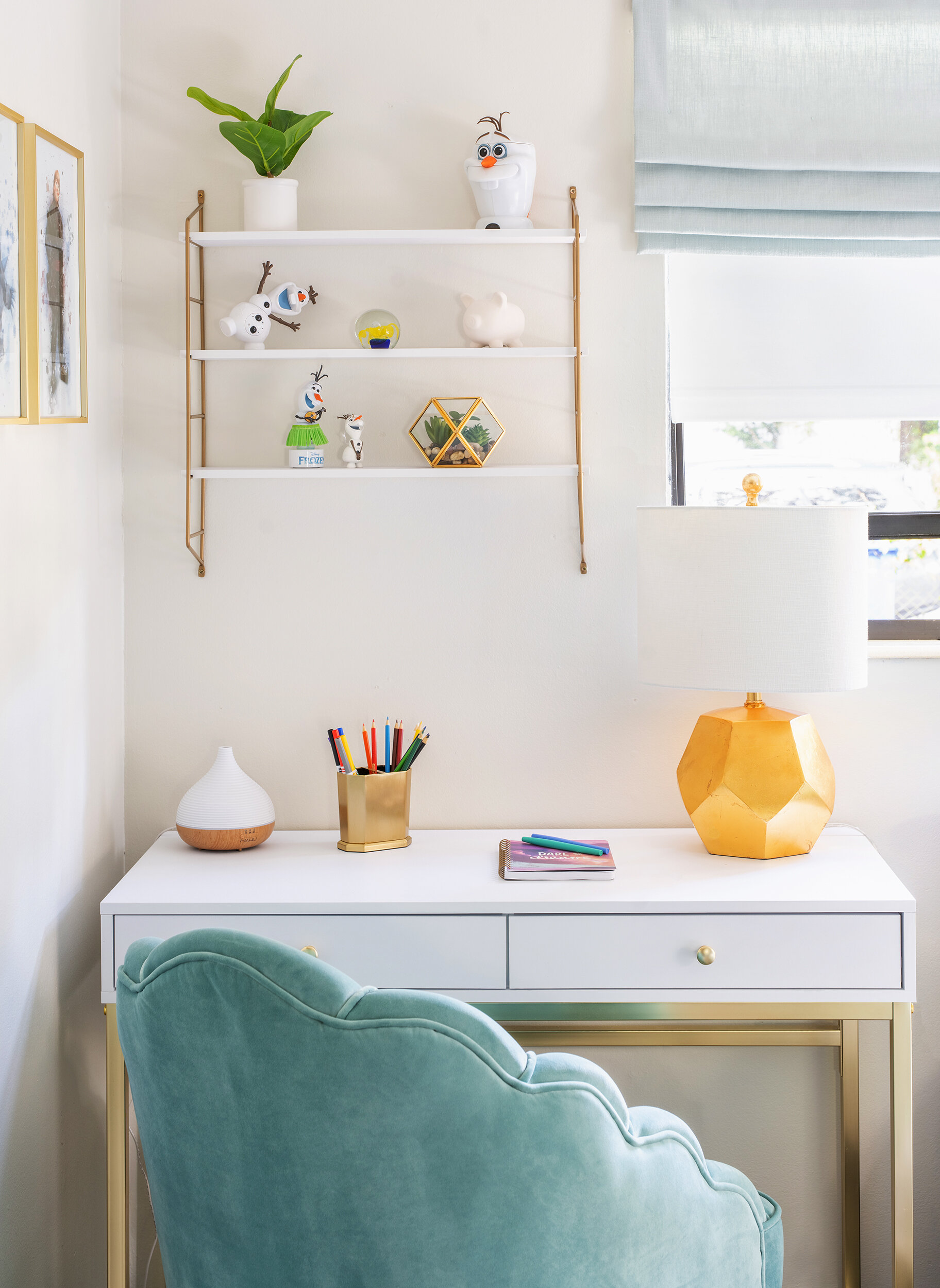 Desk with shelving.jpg