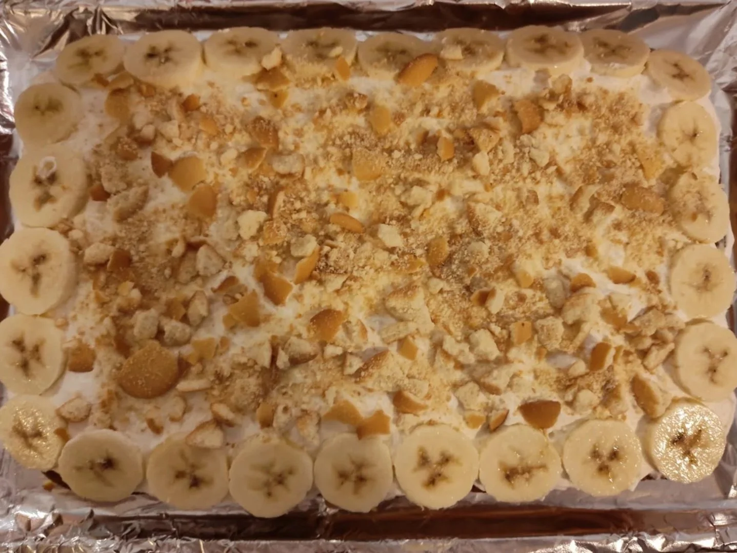 Banana pudding cake w/ cinnamon whipped cream
