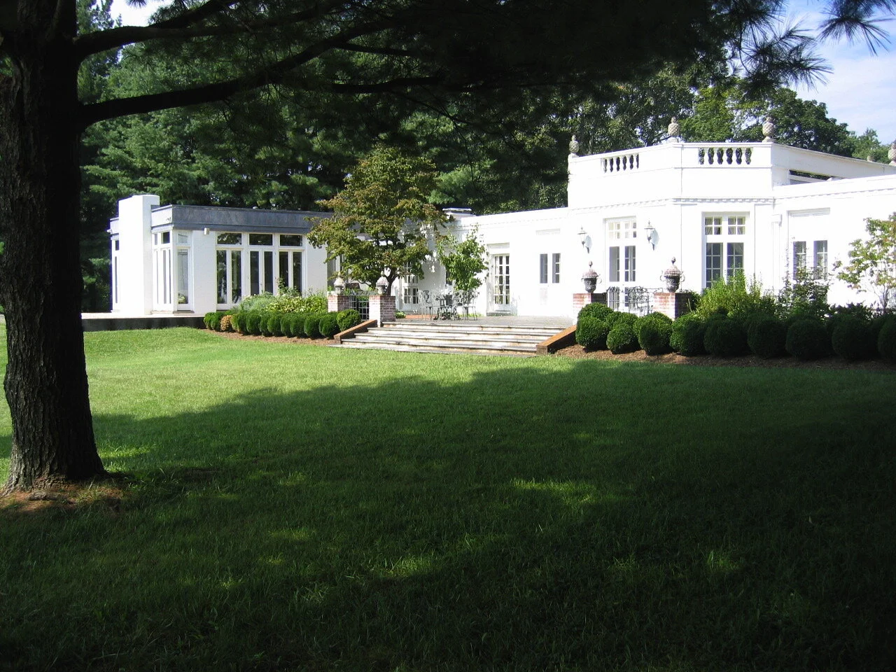 200cvillewing and house.jpg