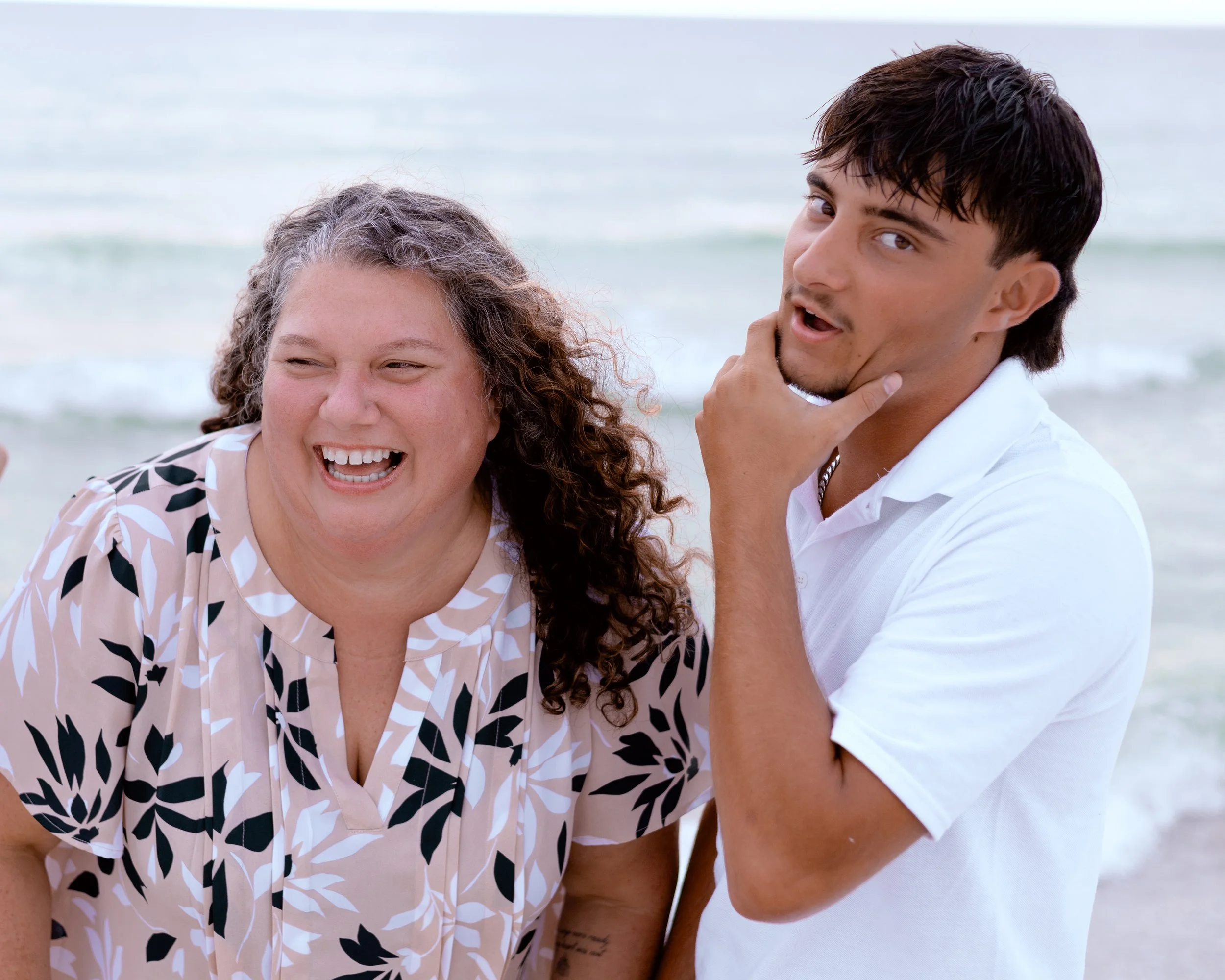 casual family beach sessions by Lisa Lindsay photography