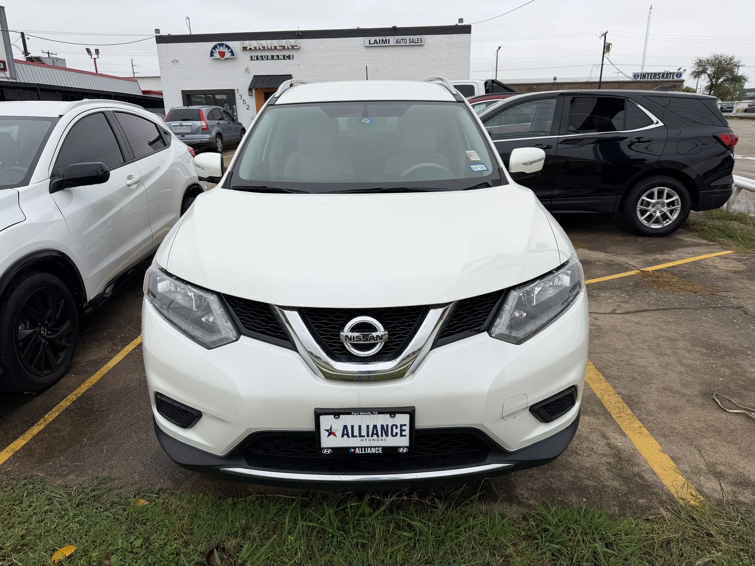 Nissan SUV White