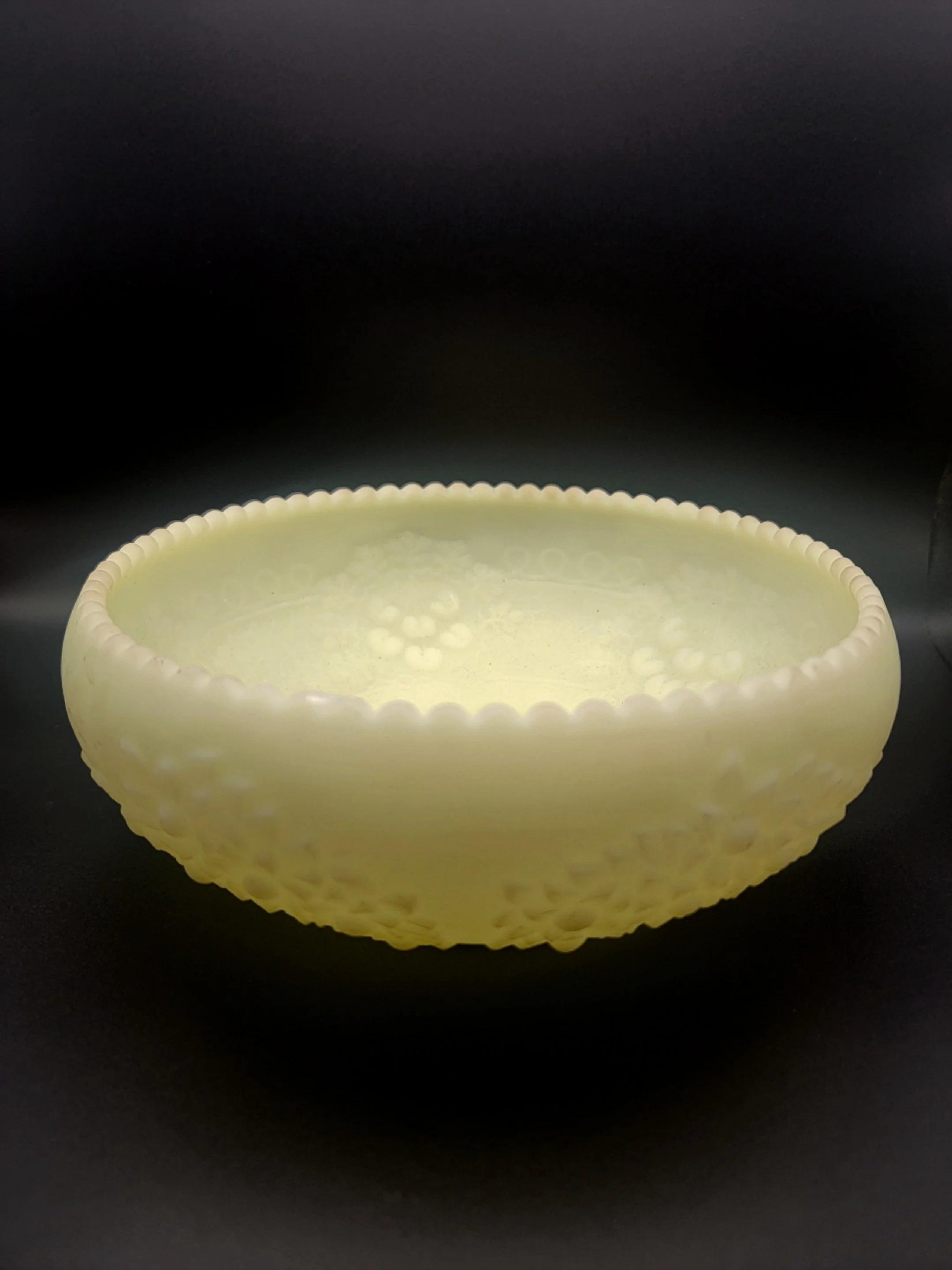 Uranium Fenton glass bowl