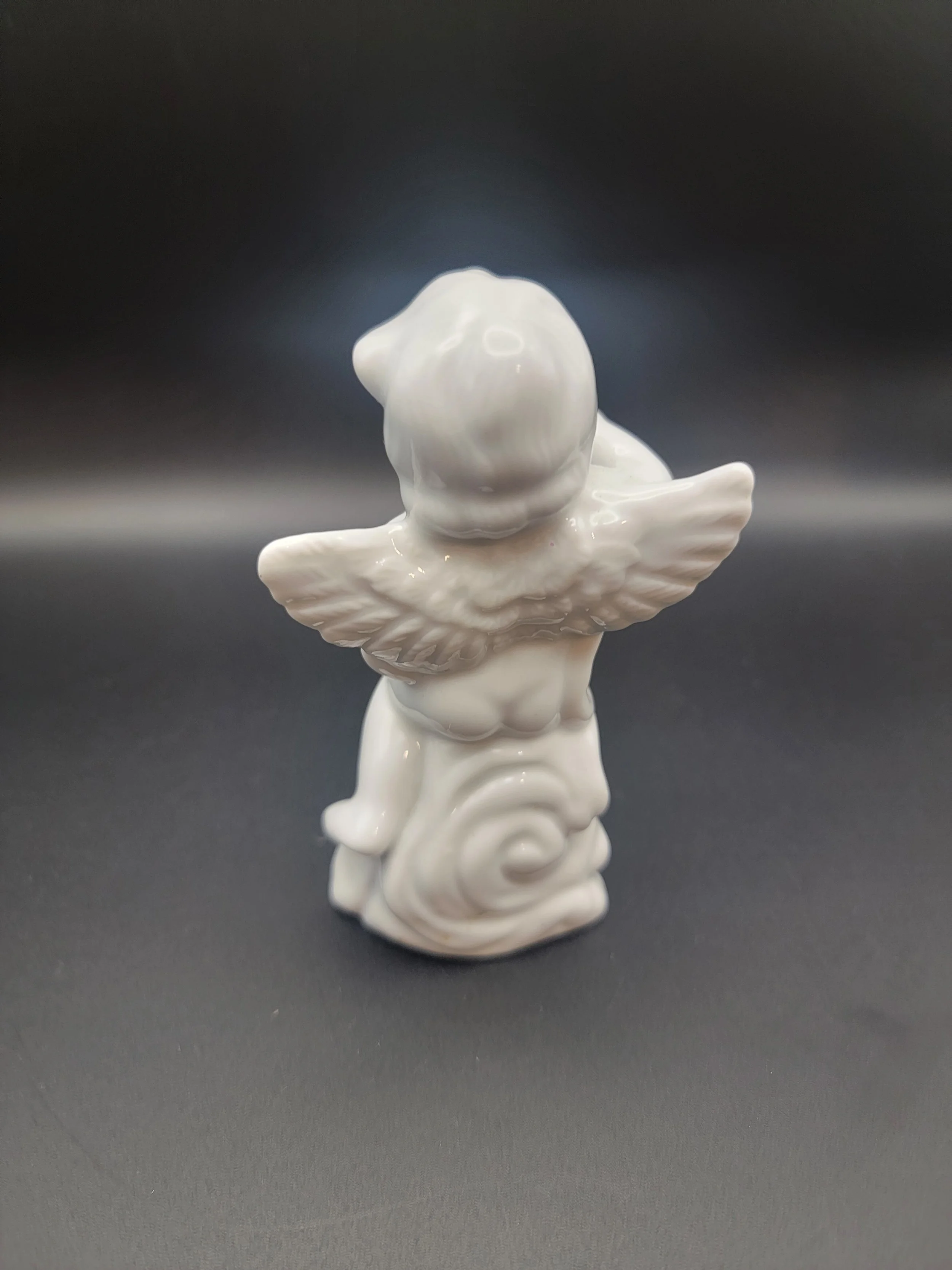 Cherubstatue.jpg