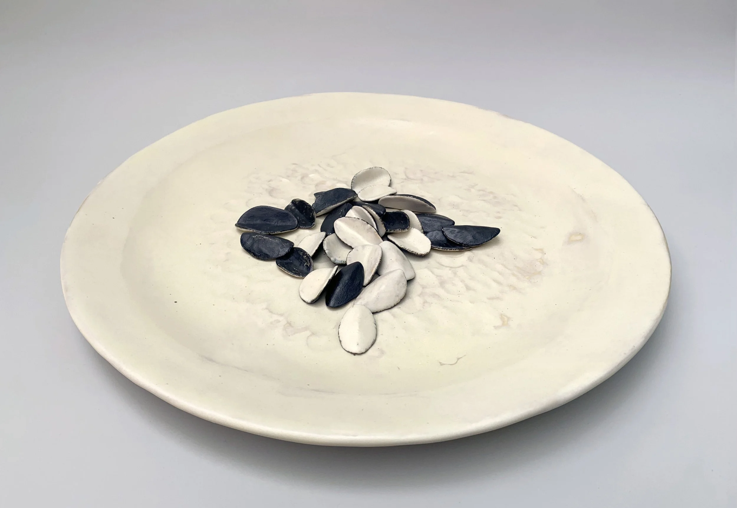 Crossing. Porcelain 41cm. D x 3cm H
