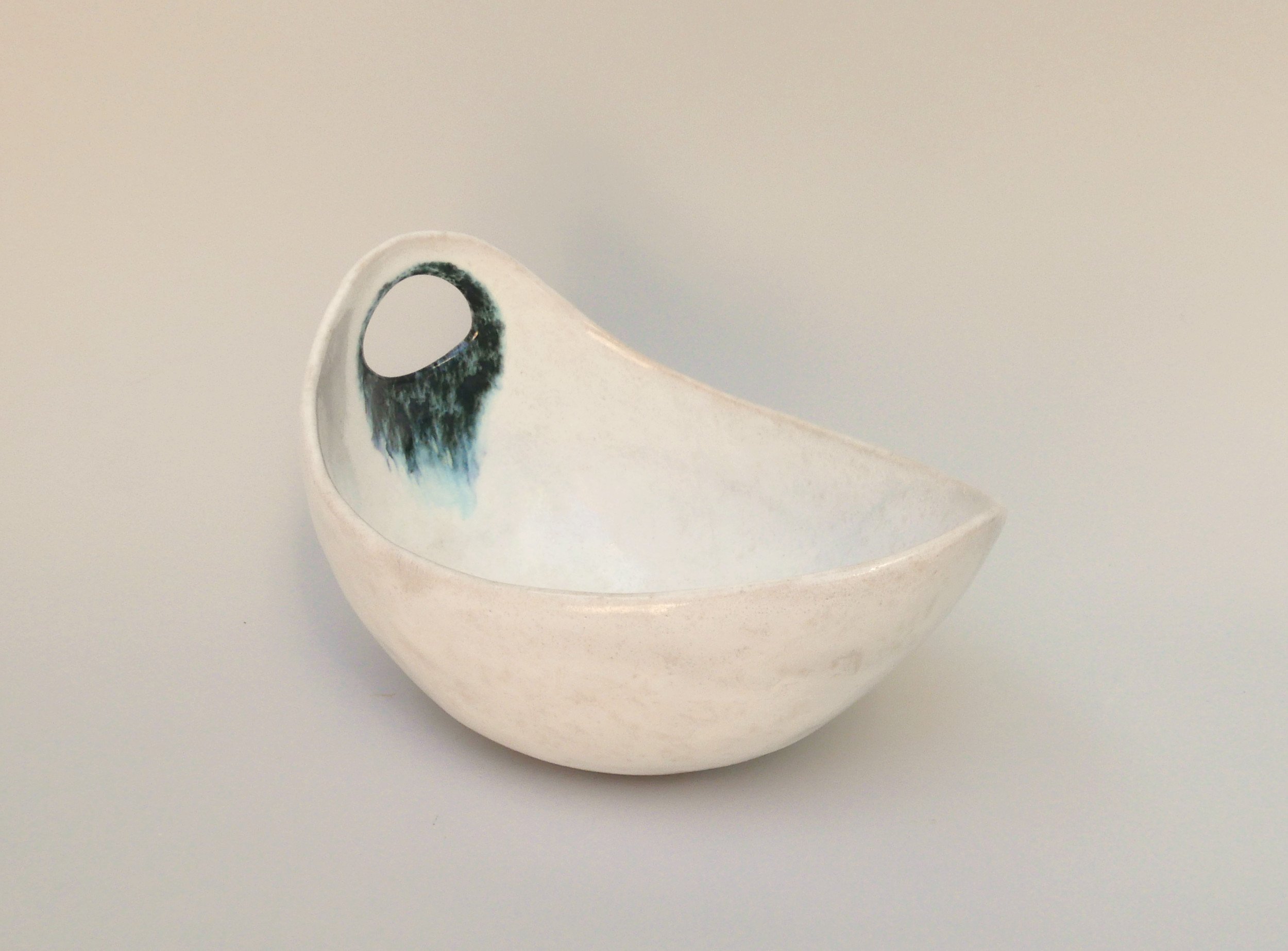 Black Handle Bowl. Porcelain. 19cm W x 11cm H x 12cm D.