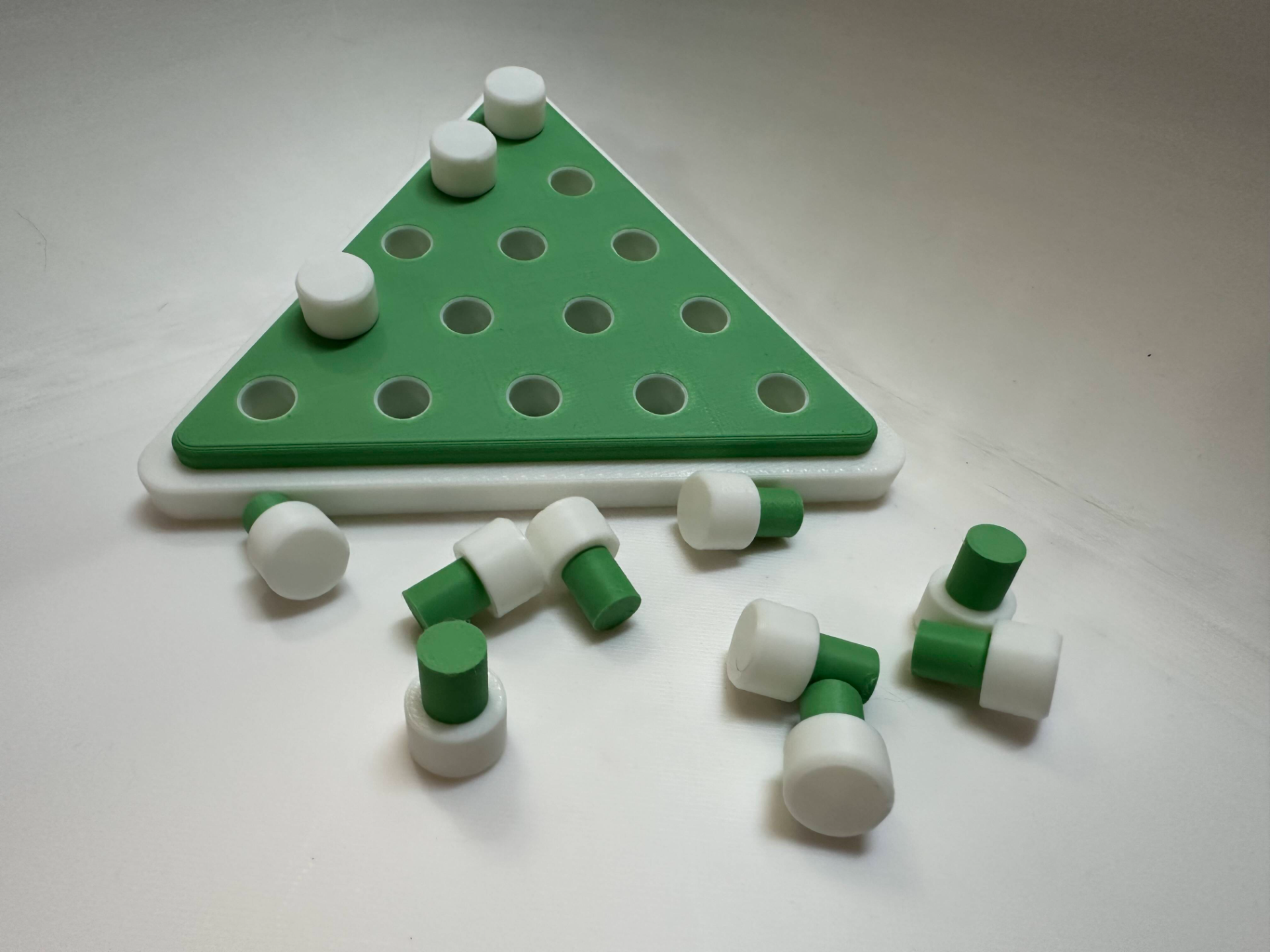 3D Printed Peg Jumping Game
