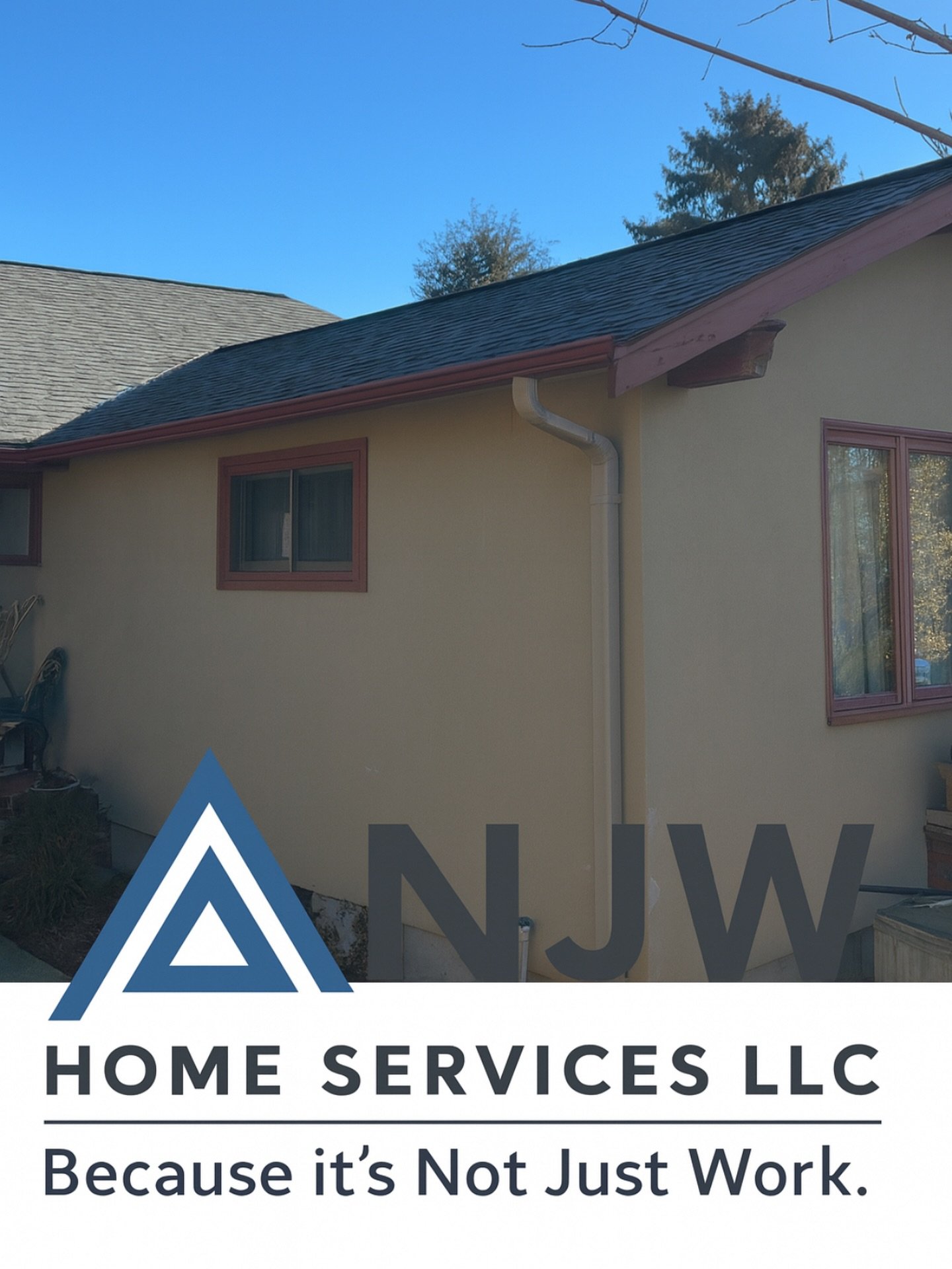 Roofs don&rsquo;t fail all at once &mdash; they fail in small steps. 🏠
Missing shingles, granule loss, lifting edges, or damaged flashing can lead to bigger issues if ignored.
We offer:
✔ Full roof replacements
✔ Minor and major roof repairs
✔ Quick