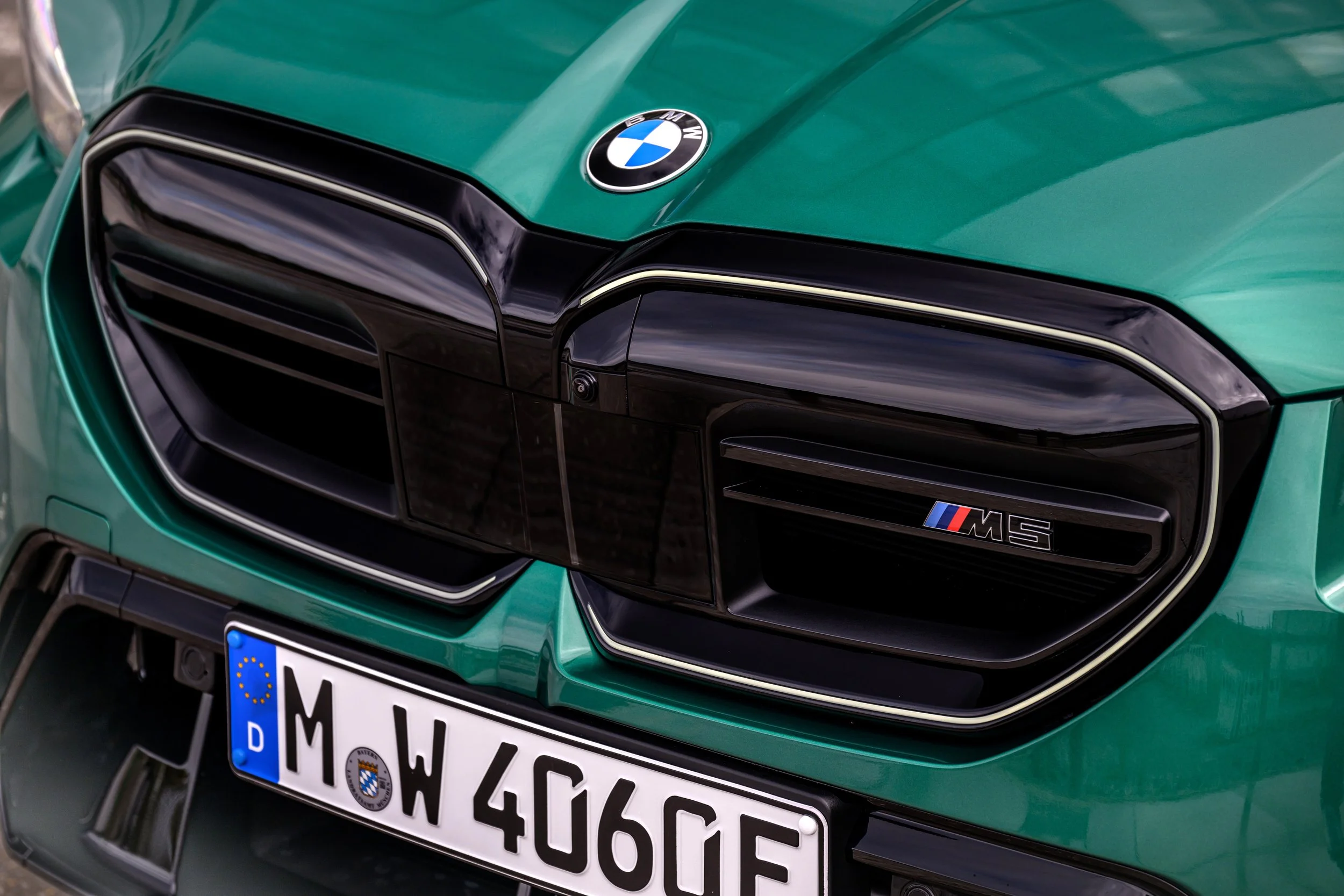 P90576372_highRes_the-all-new-bmw-m5-t.jpg