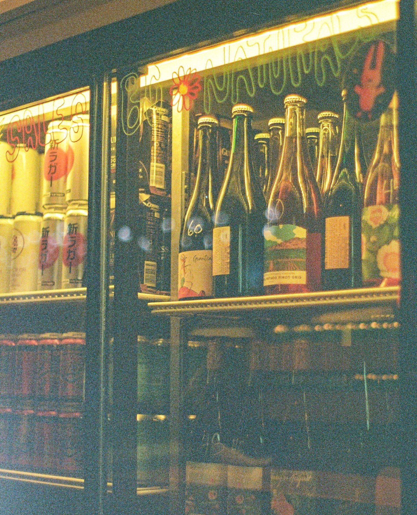 We&rsquo;re thrilled to have @juiceimports sommelier @nomercier hanging out with us THIS SATURDAY 🍇🪩🌀⁠
⁠
If you need some expert advice on holiday wines, this is your time. ⁠
From 2:00pm - 5:00pm at @grbngo counter! ⁠With a cheeky 10% off if you'r