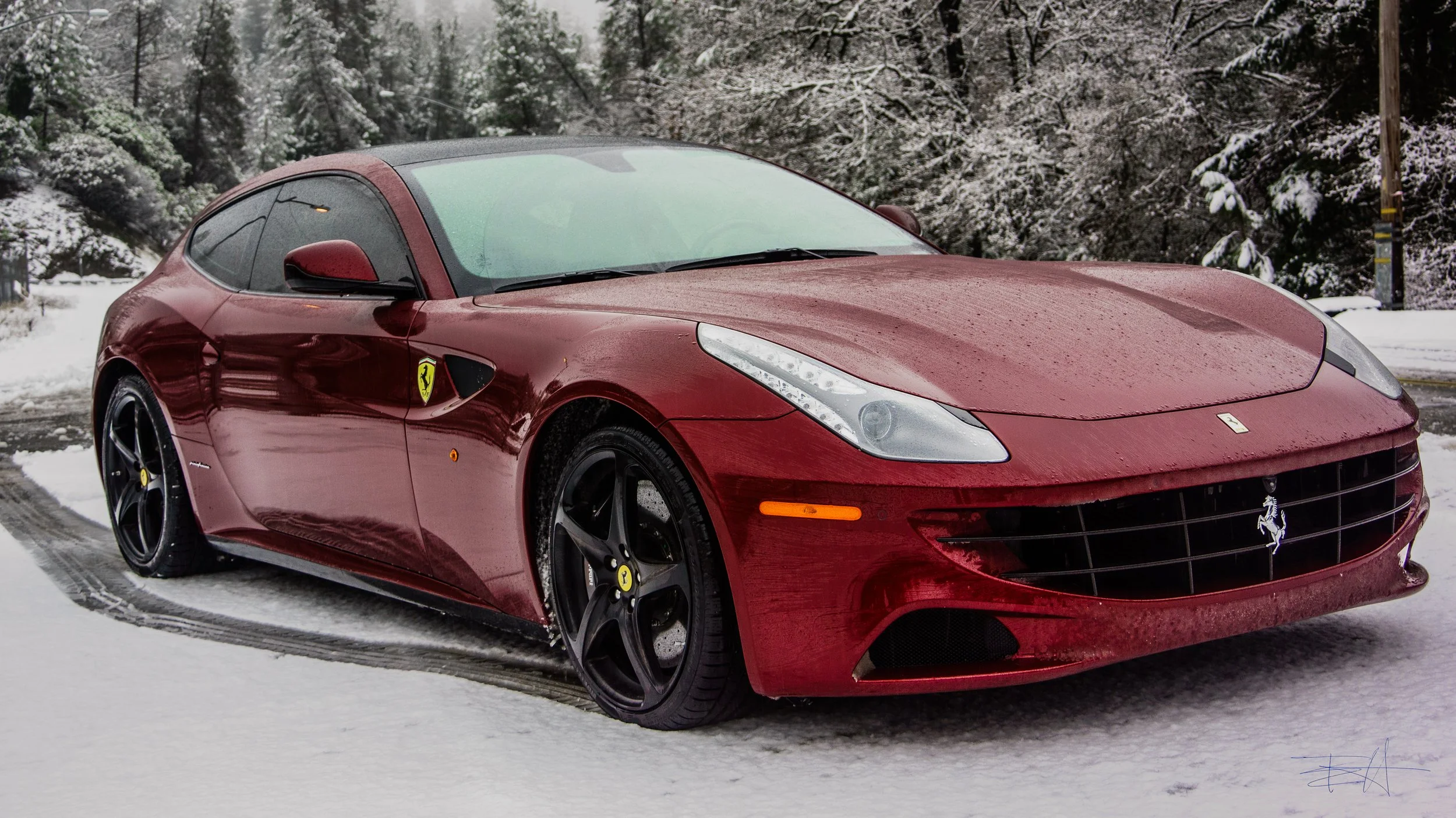 2012 Ferrari FF in snow on Siskiyou Pass