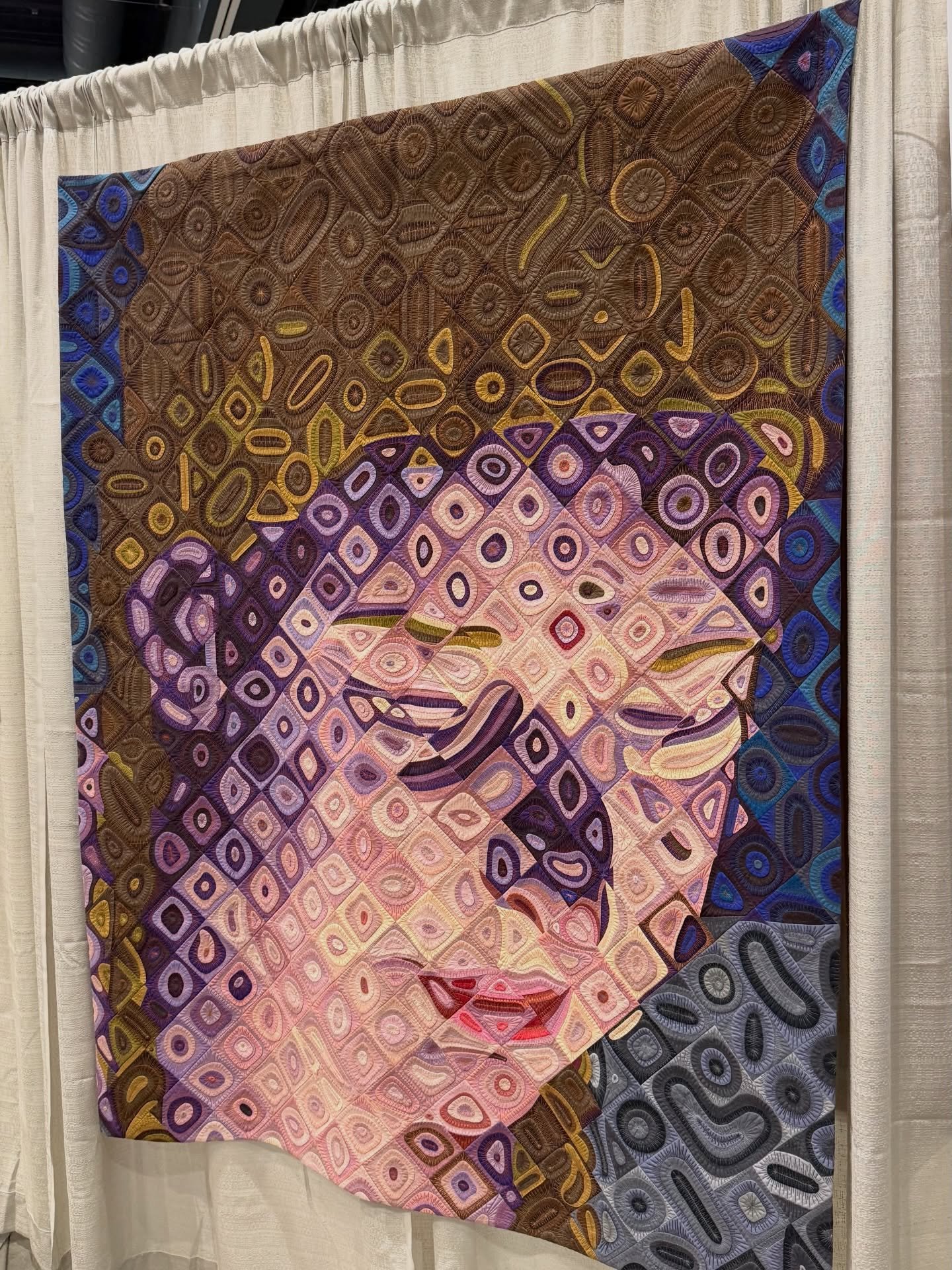 Part 1: #QuiltCon2026 selections from the show that caught my eye. *Not My Work*. I attempted to capture the artist statements for each following the quilt photo. Some include up close or backing photos. Enjoy!