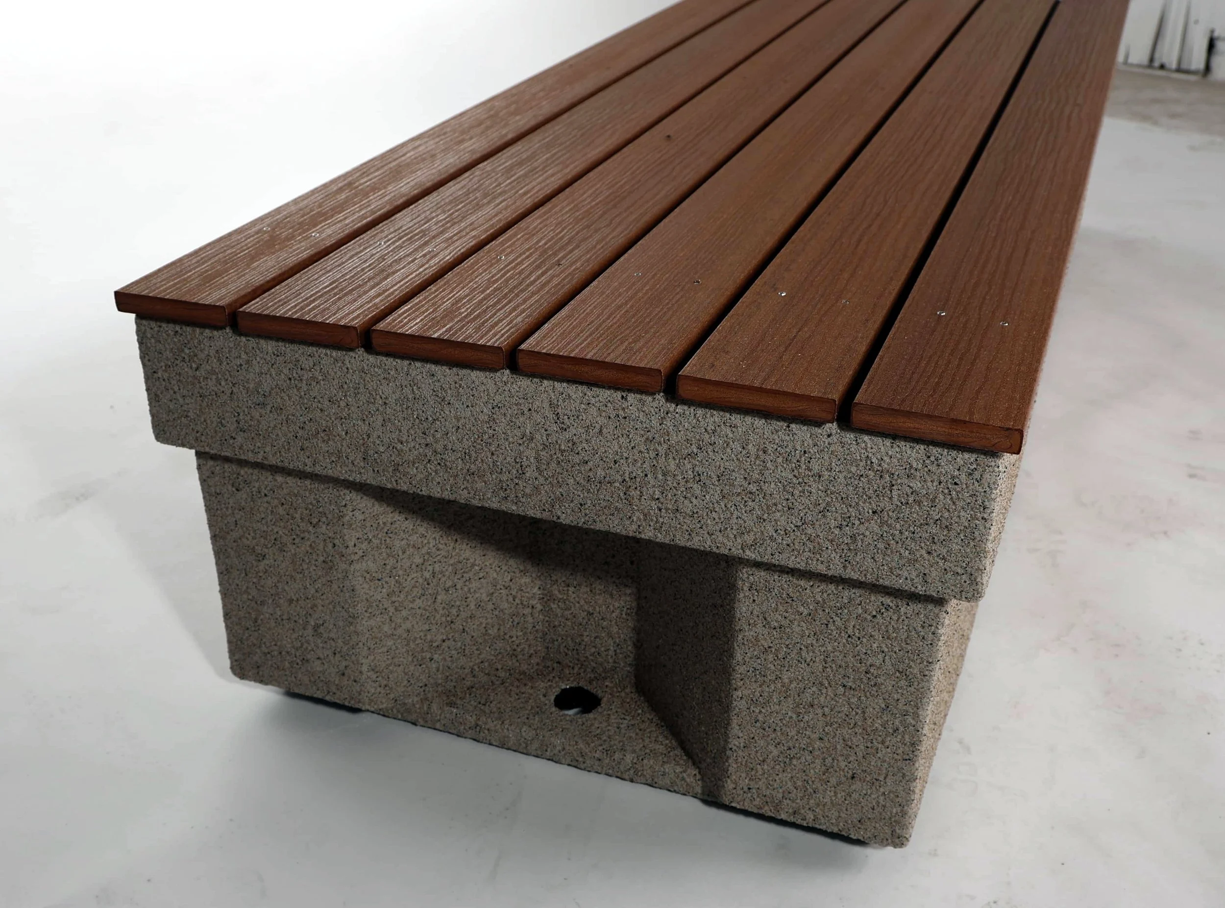 Seating Level-5-Bench-1731-2.JPG