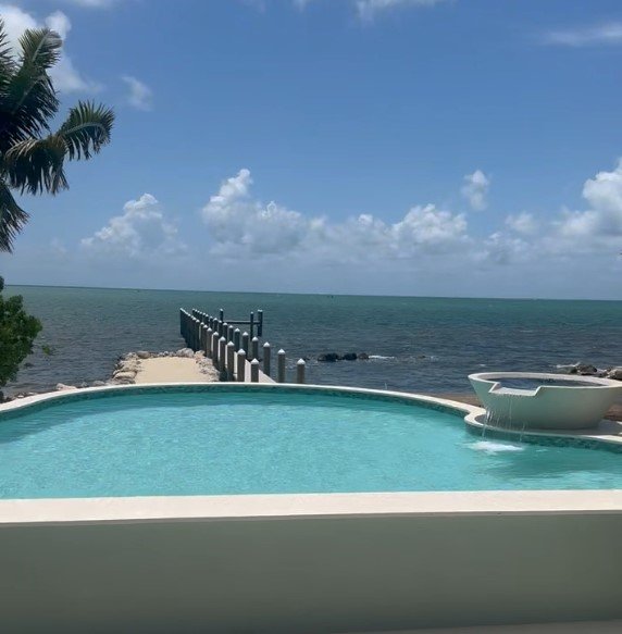 Bowl 72 in with Spillway 2 - Islamorada FL.jpg