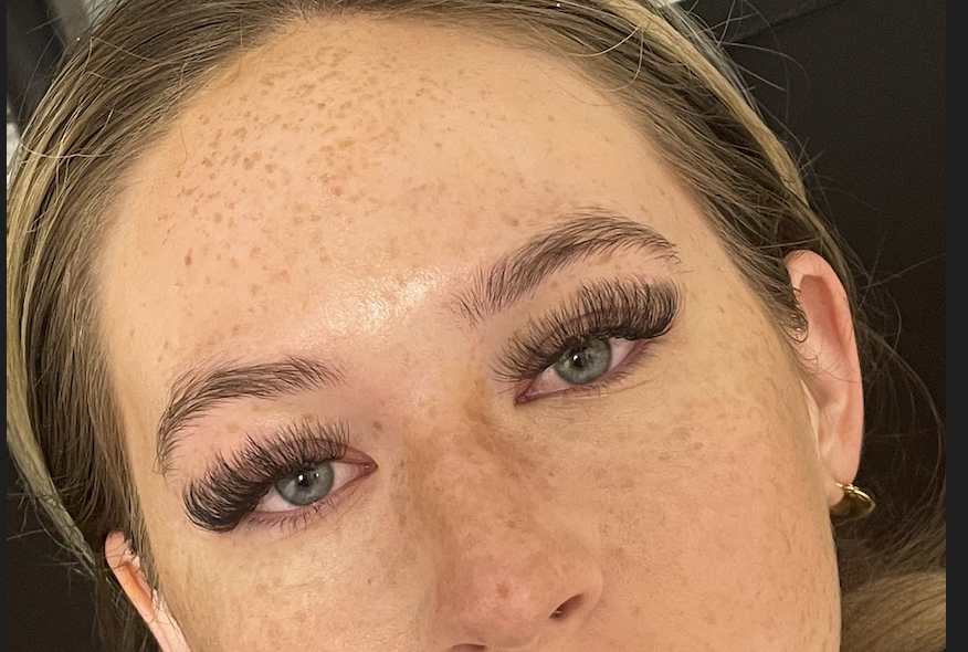 Volume Lash Extensions 