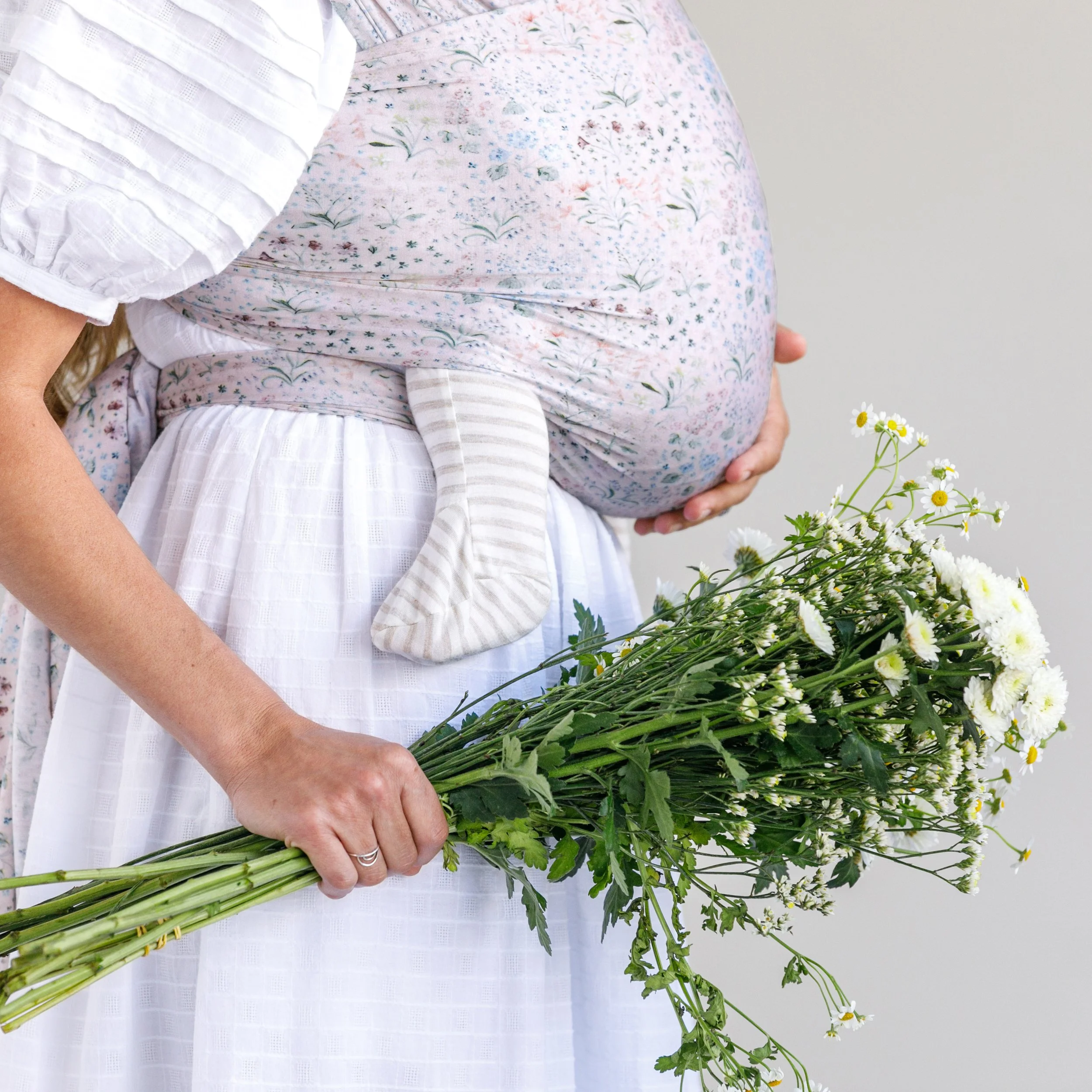 Solly Baby X Riley Sheehey