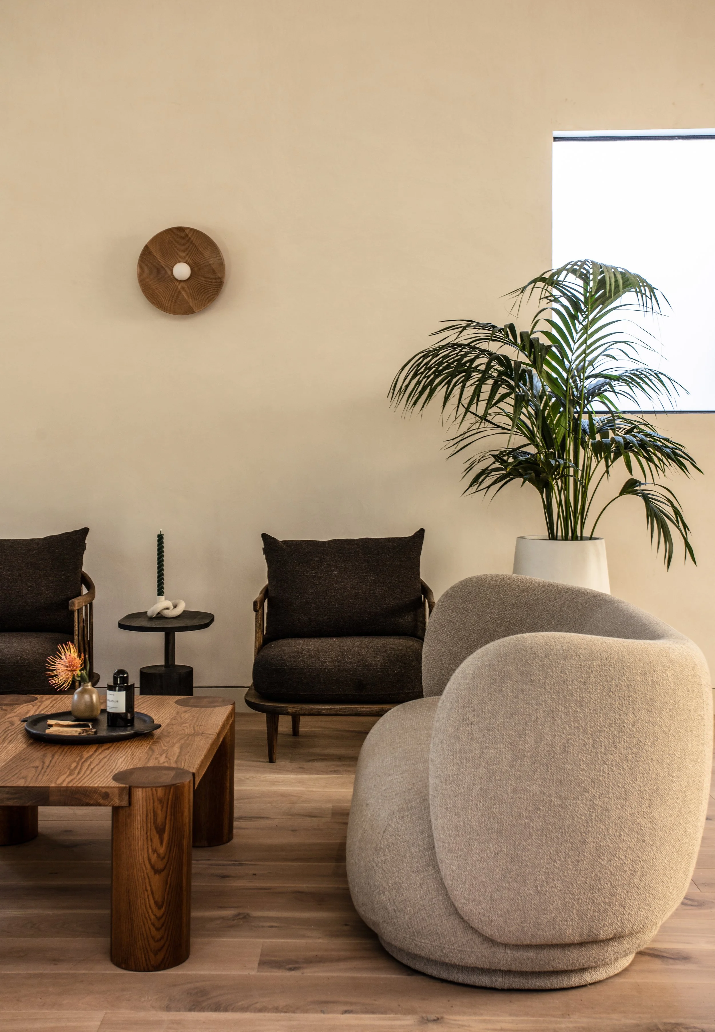 private office interior design in venice, california by talia laconi. new build renovation completed in 2022.