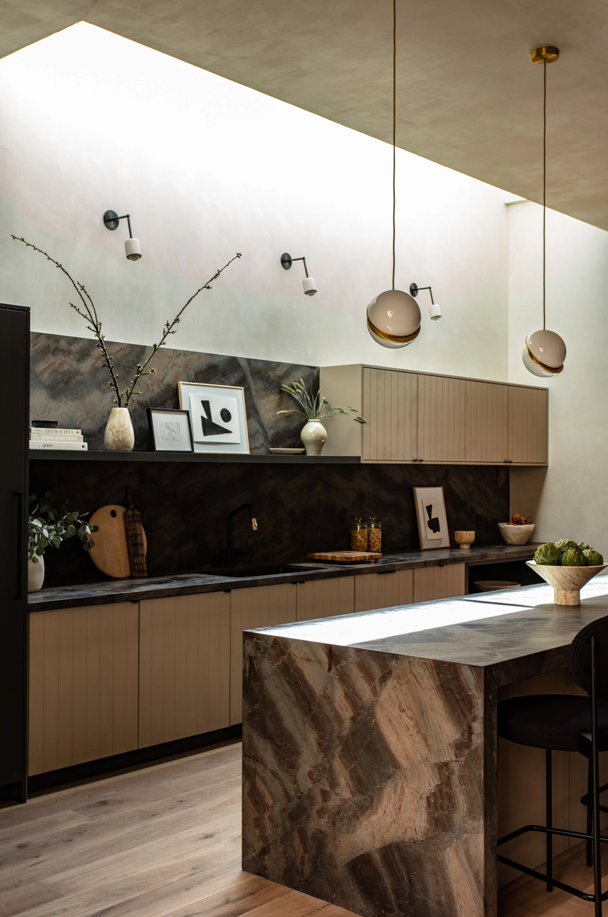 private office interior design in venice, california by talia laconi. new build renovation completed in 2022.