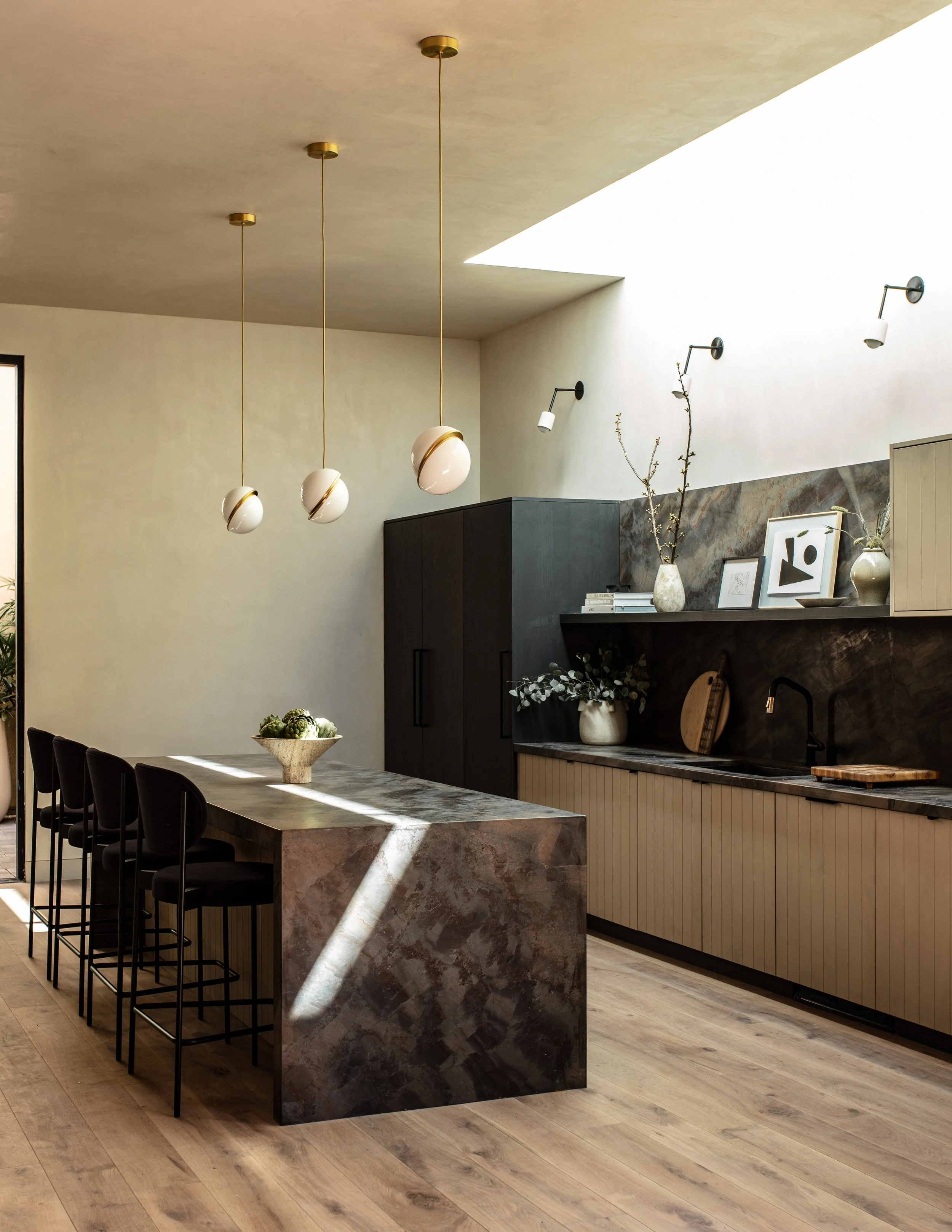 private office interior design in venice, california by talia laconi. new build renovation completed in 2022.