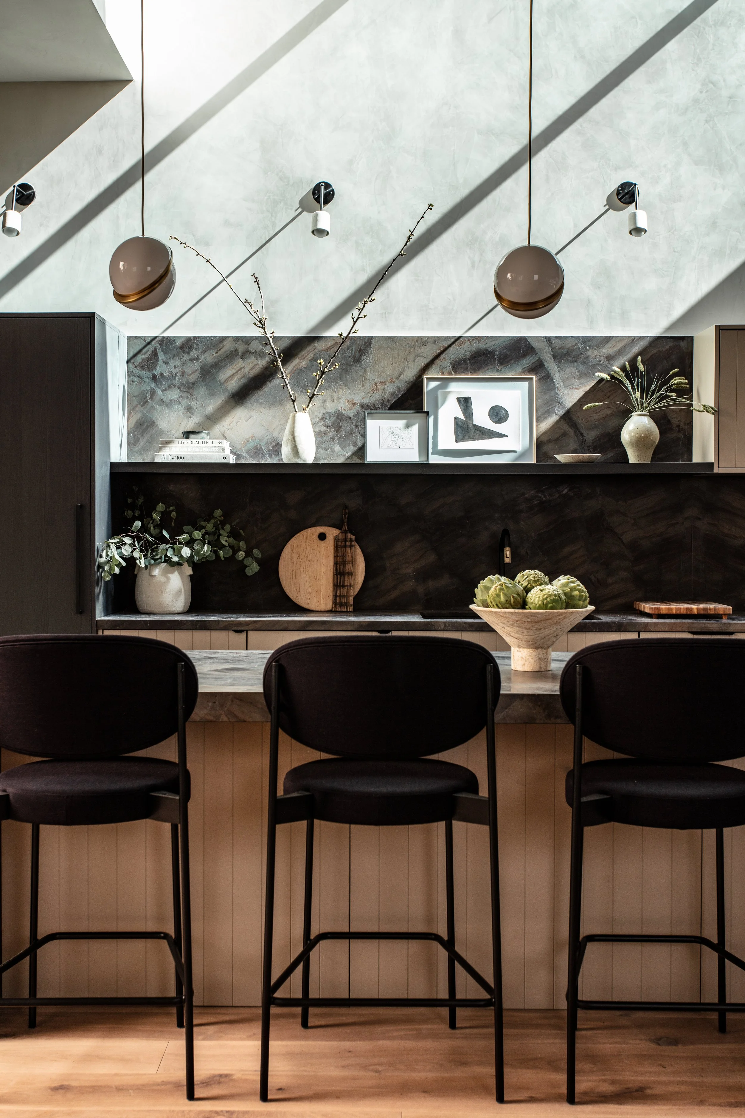 private office interior design in venice, california by talia laconi. new build renovation completed in 2022.