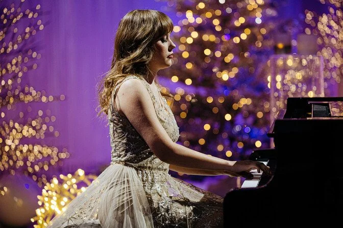 Jõulutunnelis esines pianist Tähe-Lee Liiv