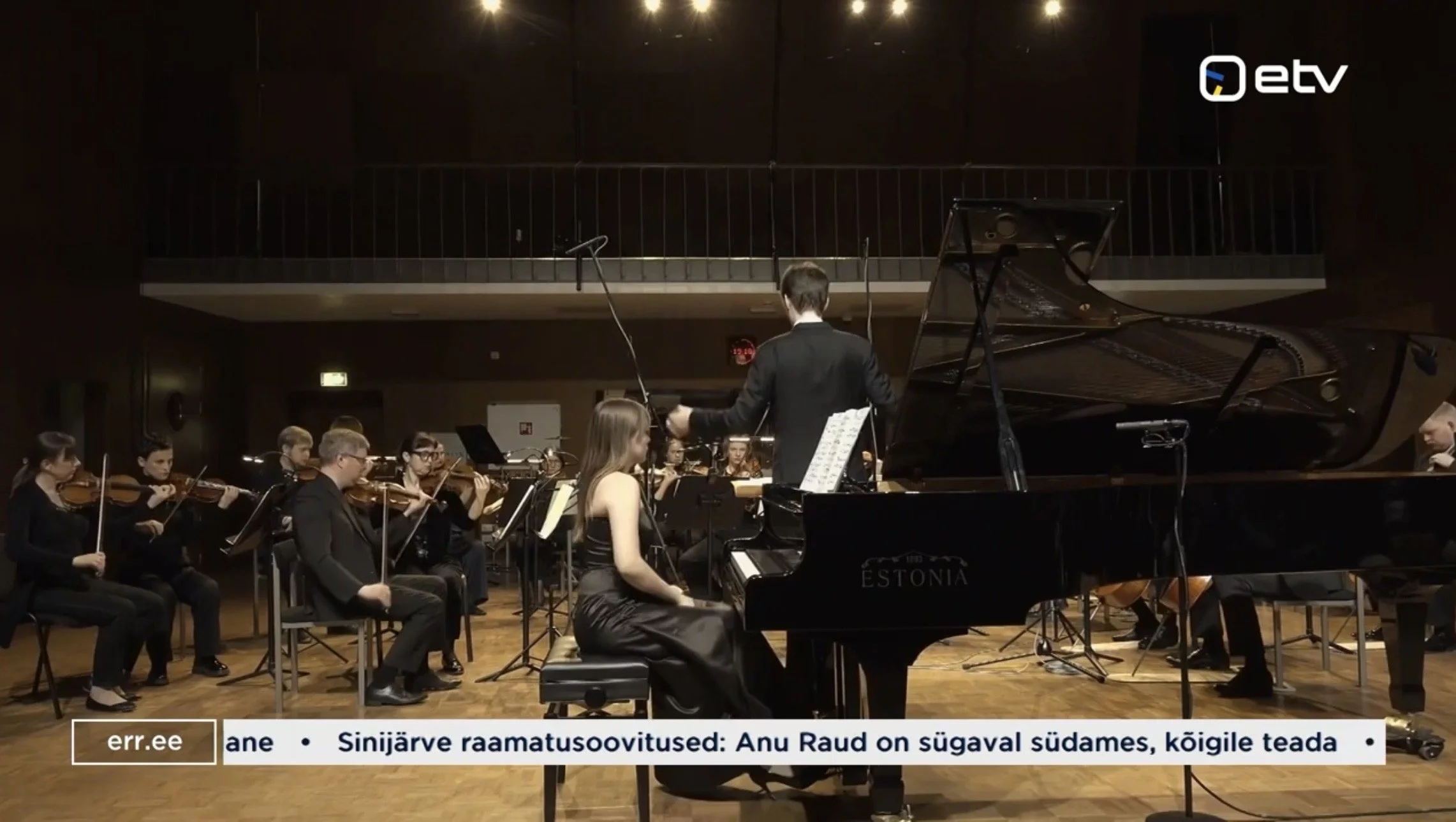 LHV uue heliloomingu autasu pälvis Marianna Liik