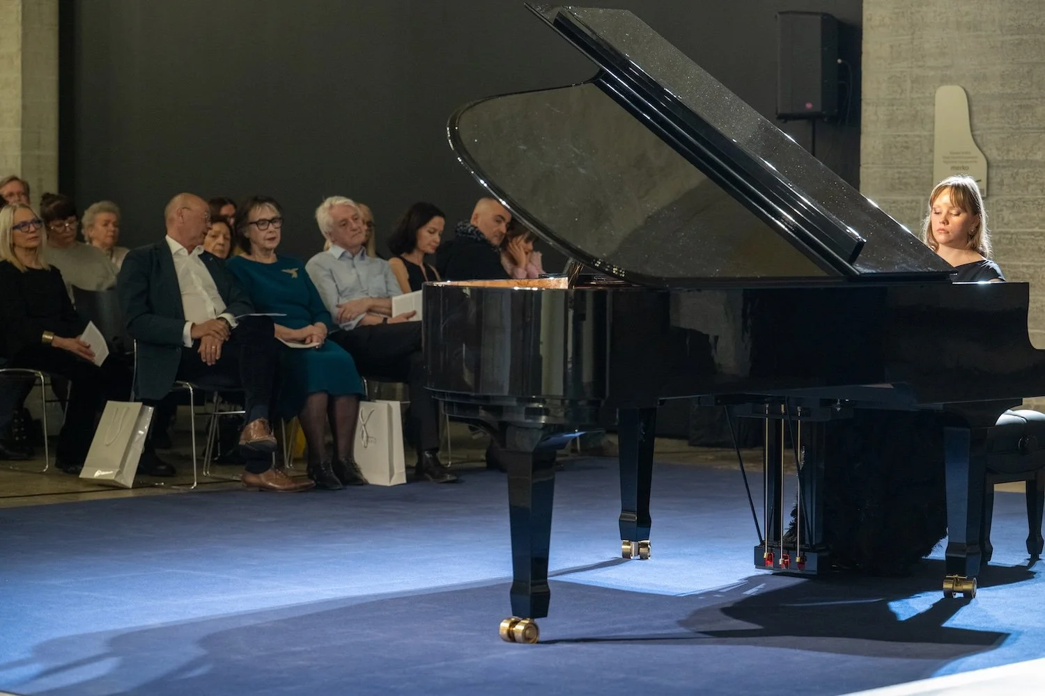 2026.03.13 Merko poolt Niguliste Kunstimuuseumile kingitud Estonia klaveri esitluskontsert-22.jpg