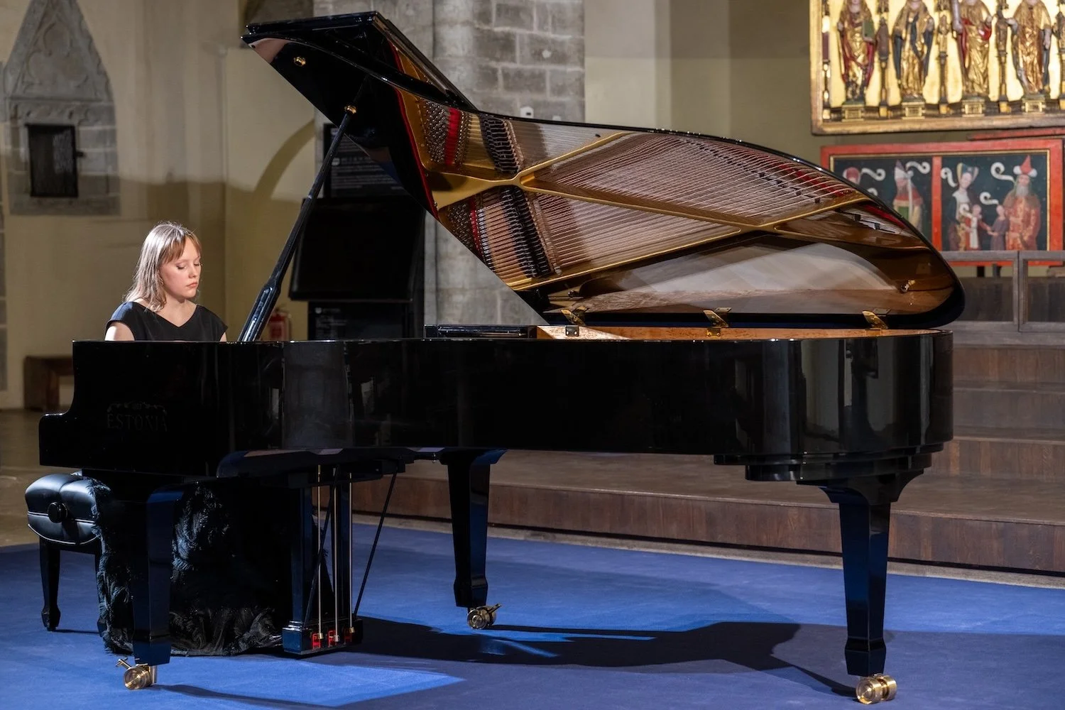 2026.03.13 Merko poolt Niguliste Kunstimuuseumile kingitud Estonia klaveri esitluskontsert-15.jpg