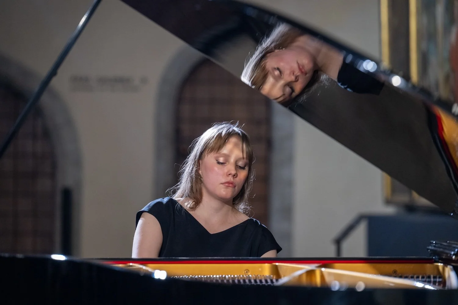 2026.03.13 Merko poolt Niguliste Kunstimuuseumile kingitud Estonia klaveri esitluskontsert-21.jpg