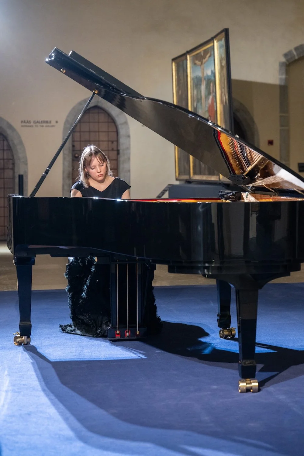 2026.03.13 Merko poolt Niguliste Kunstimuuseumile kingitud Estonia klaveri esitluskontsert-17.jpg