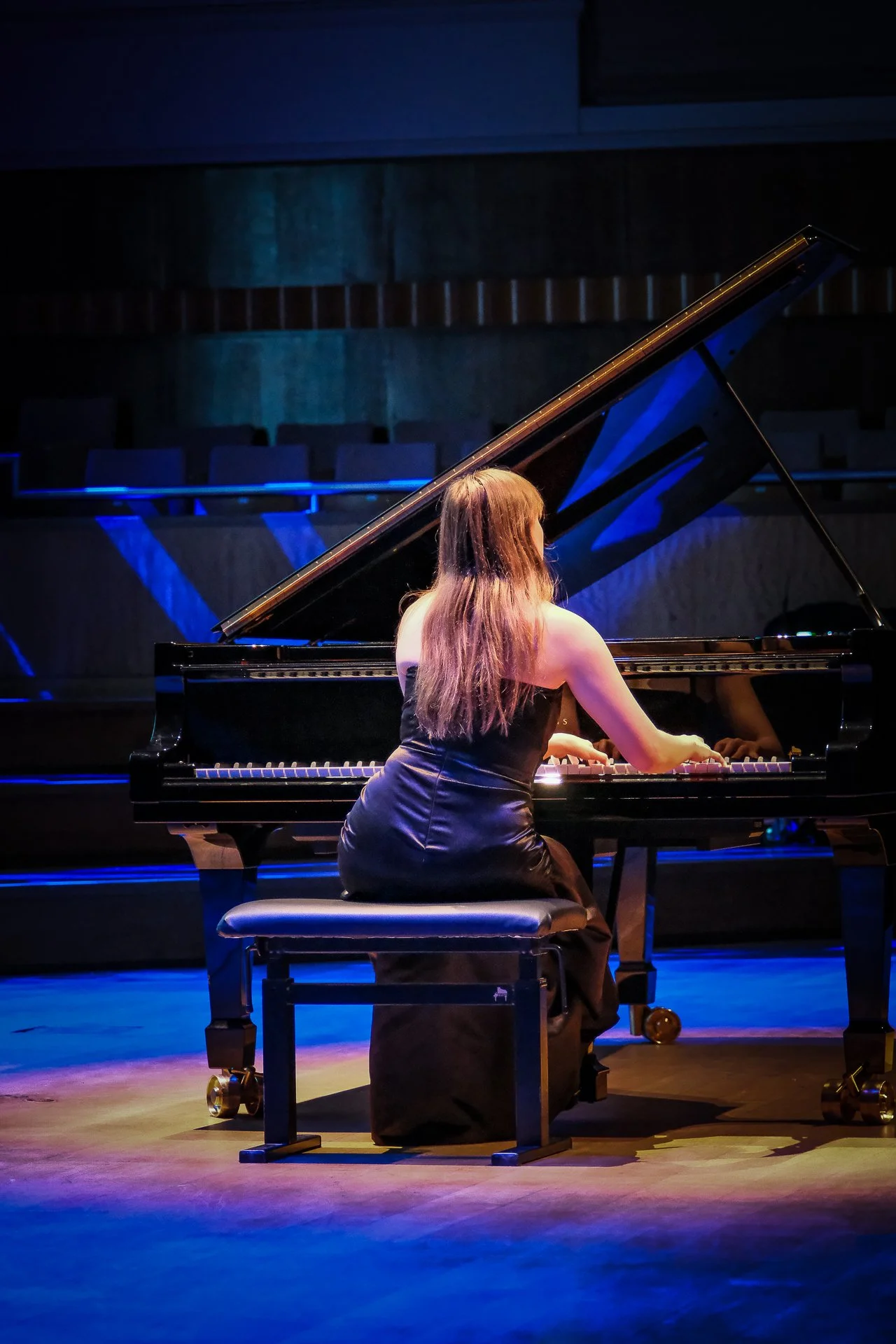 Tähe-Lee Liiv. 2025.06 Flagey Friend's Night-5.jpg